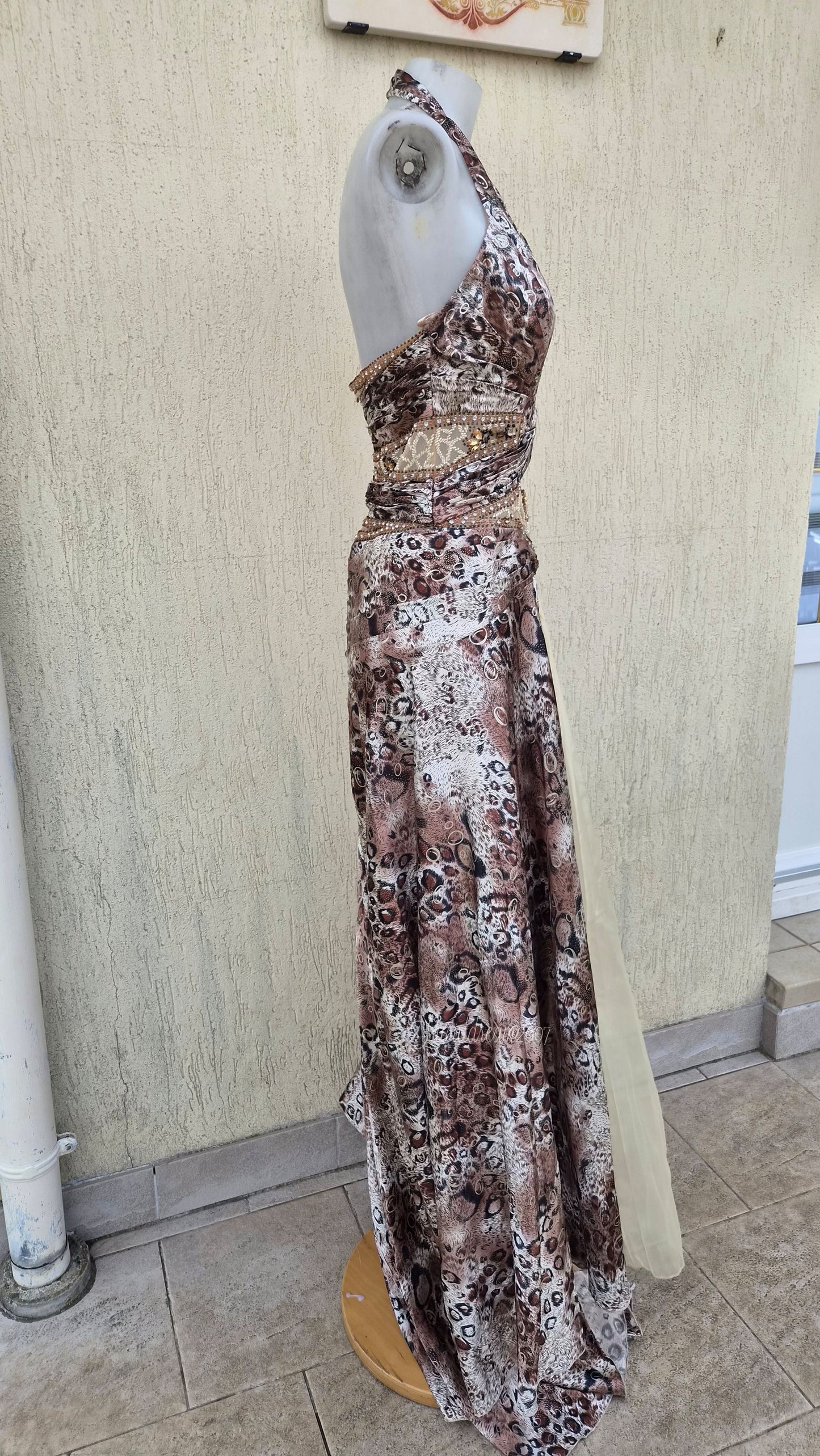 Embroidered beige-toned dress