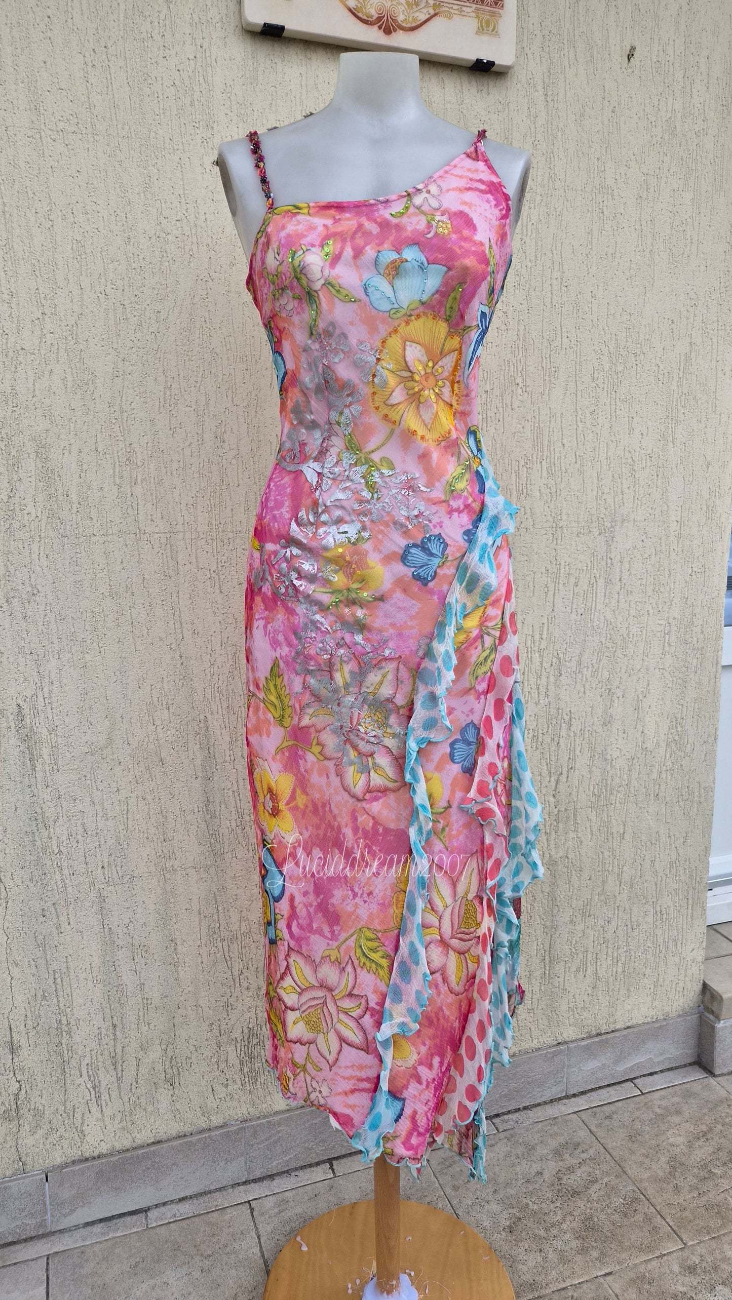 Robe fleurie tons roses