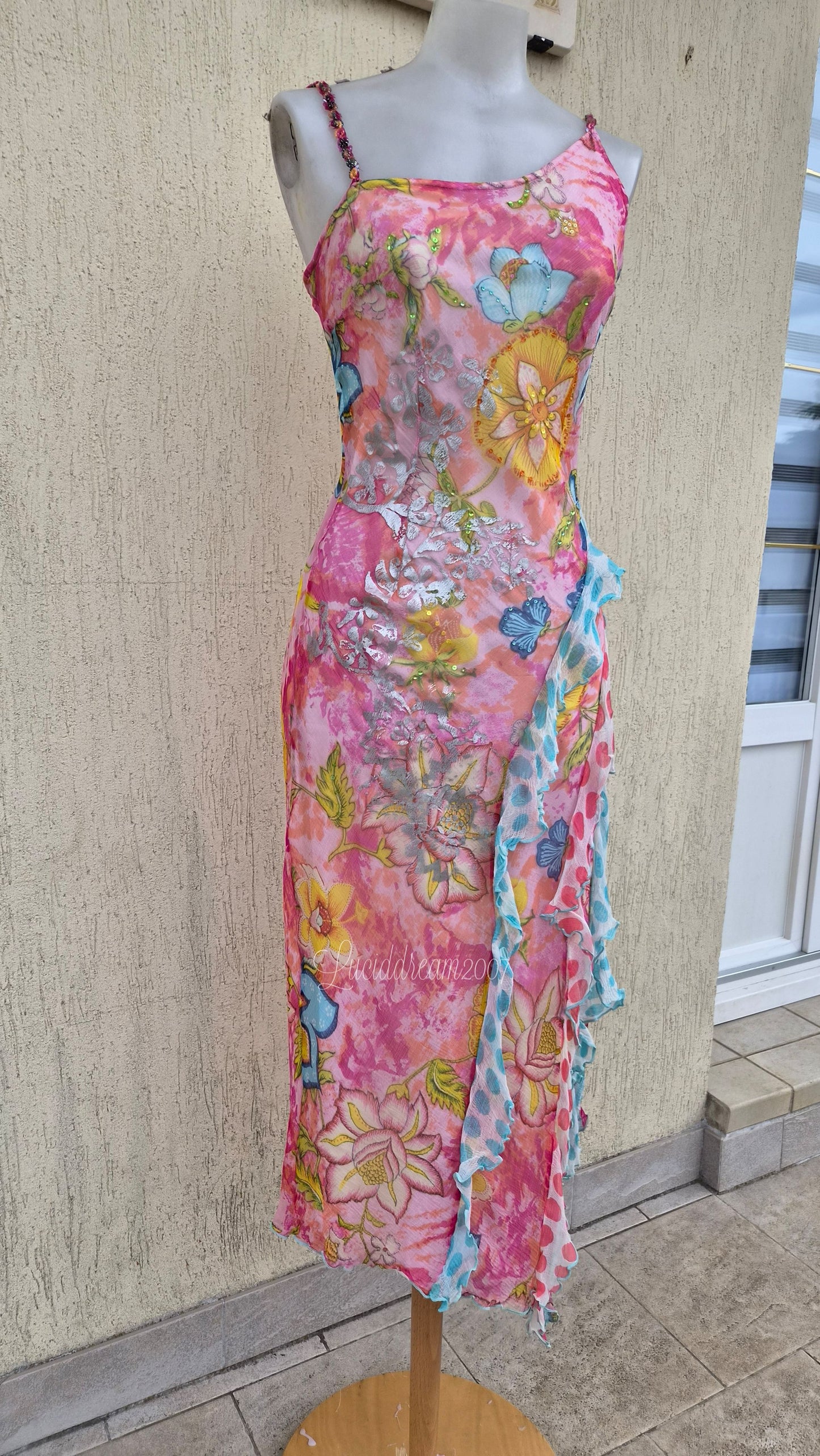 Robe fleurie tons roses