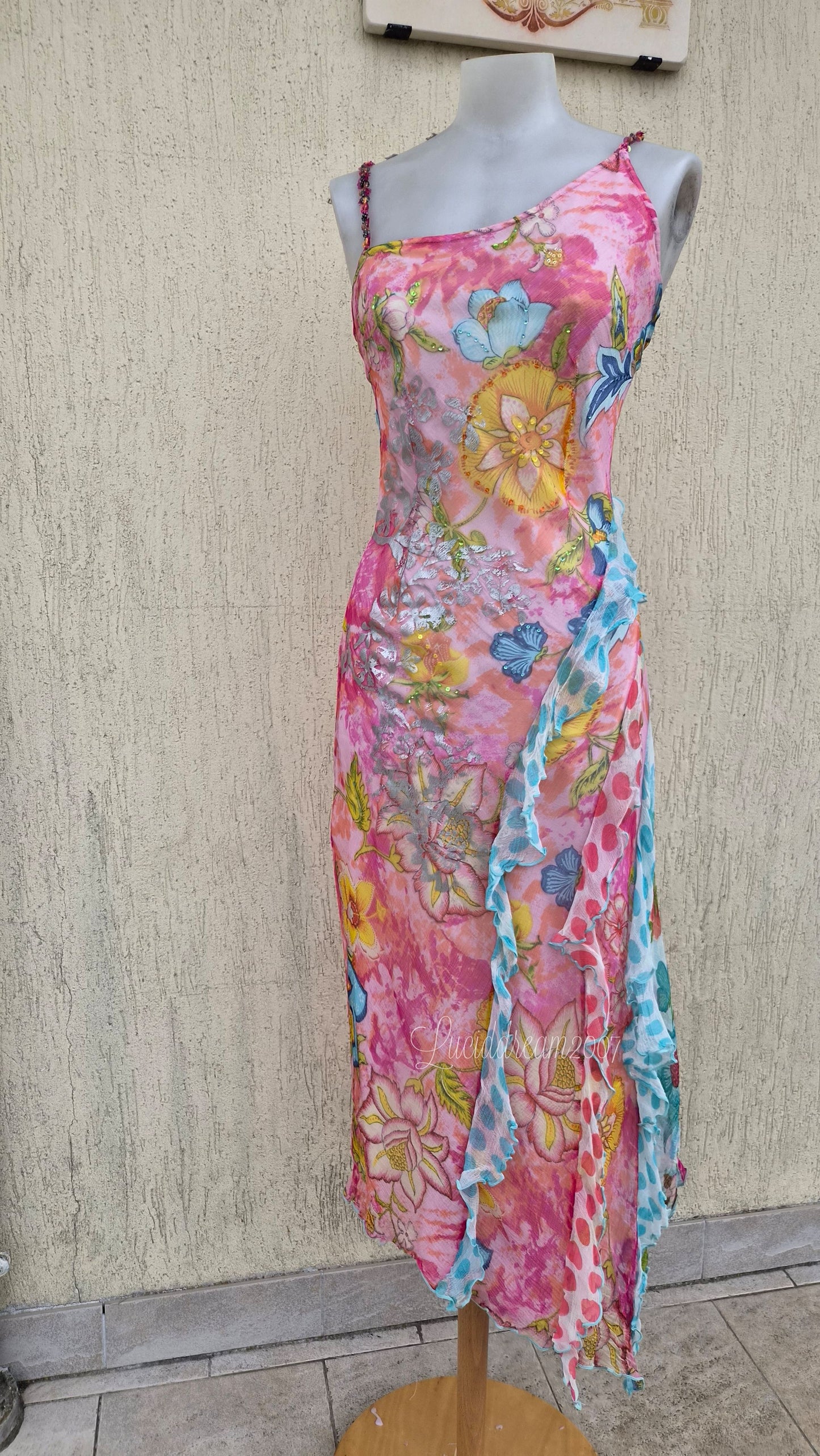 Robe fleurie tons roses
