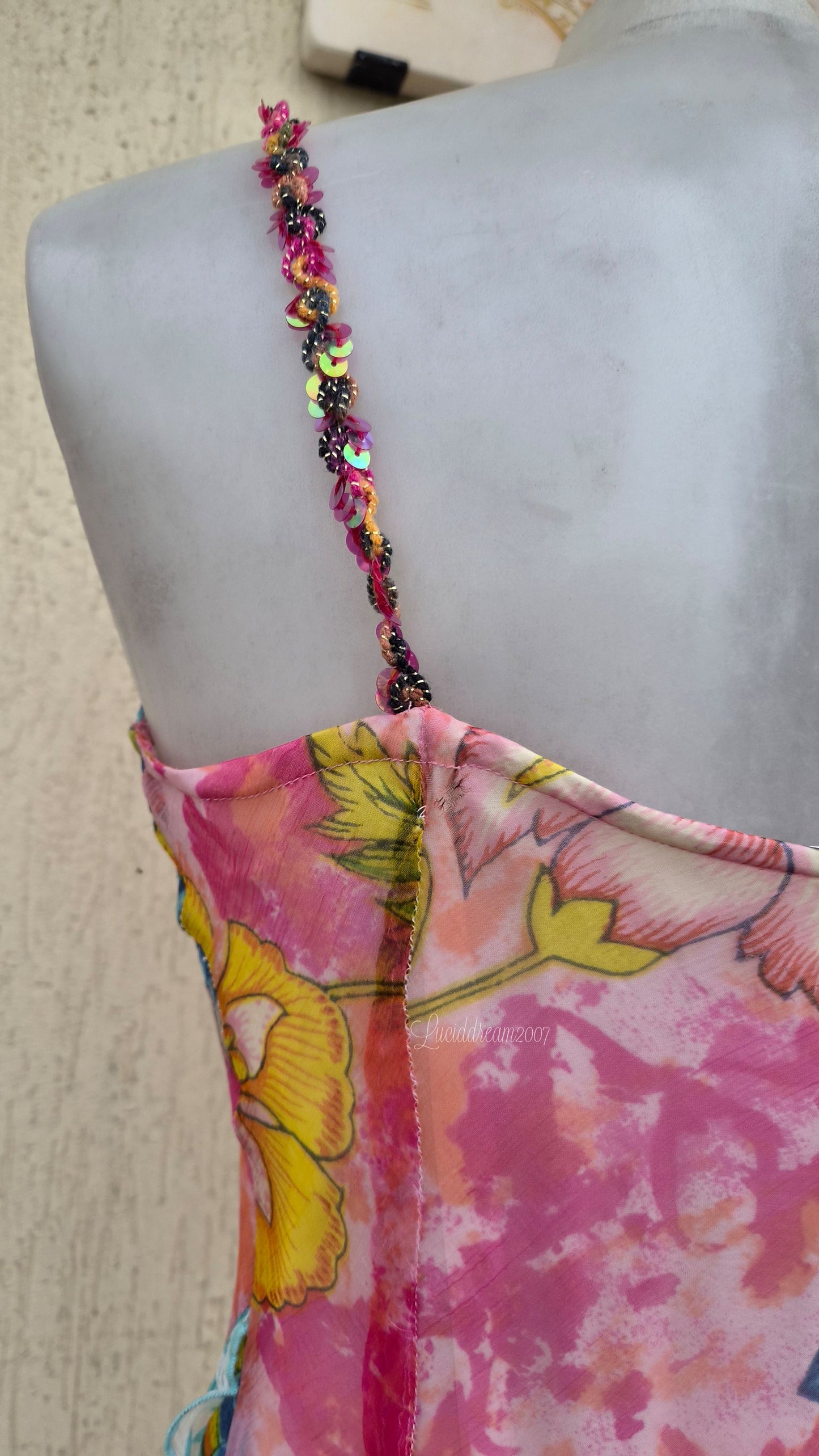 Robe fleurie tons roses