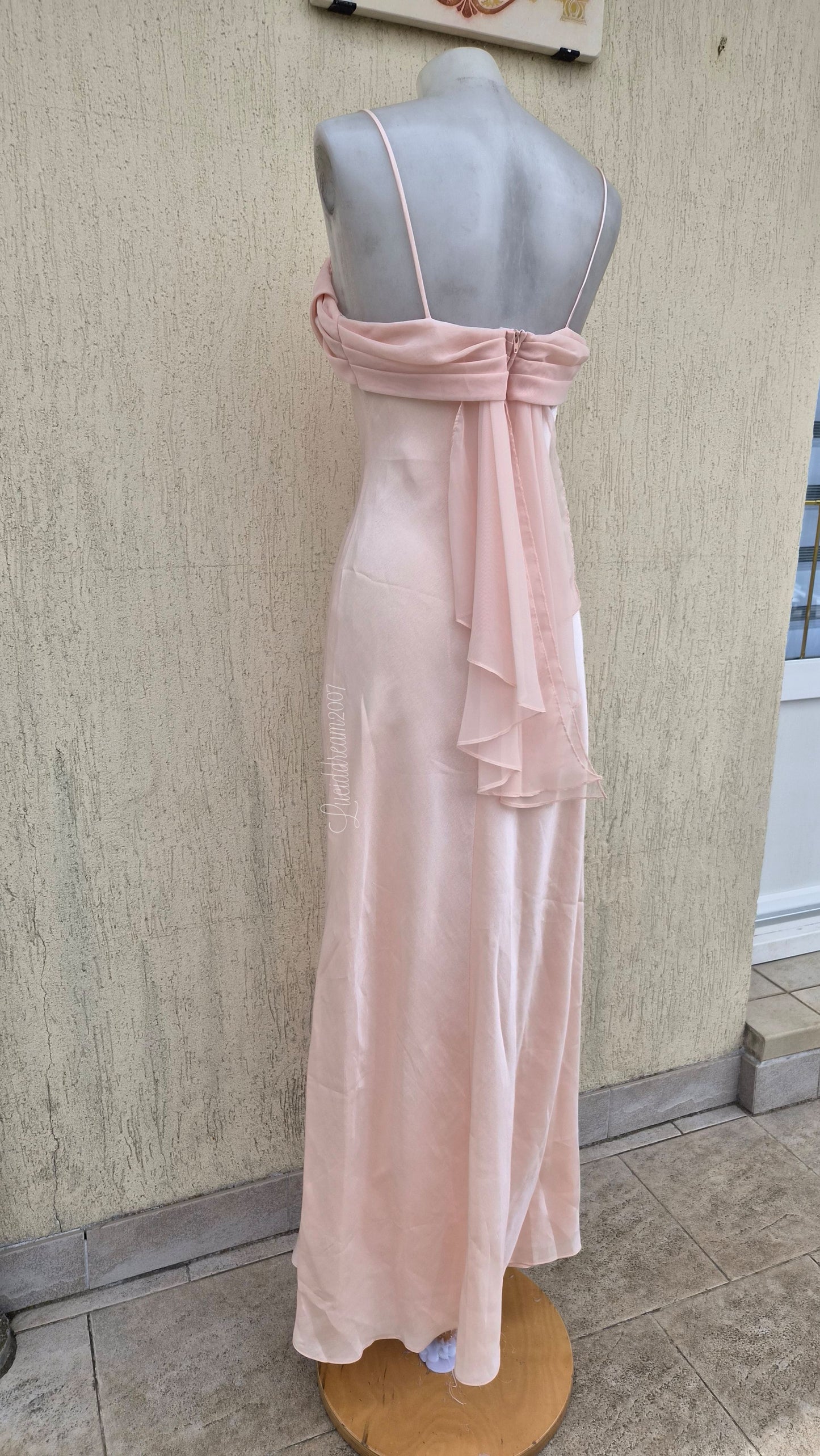 Robe de soirée rose poudré