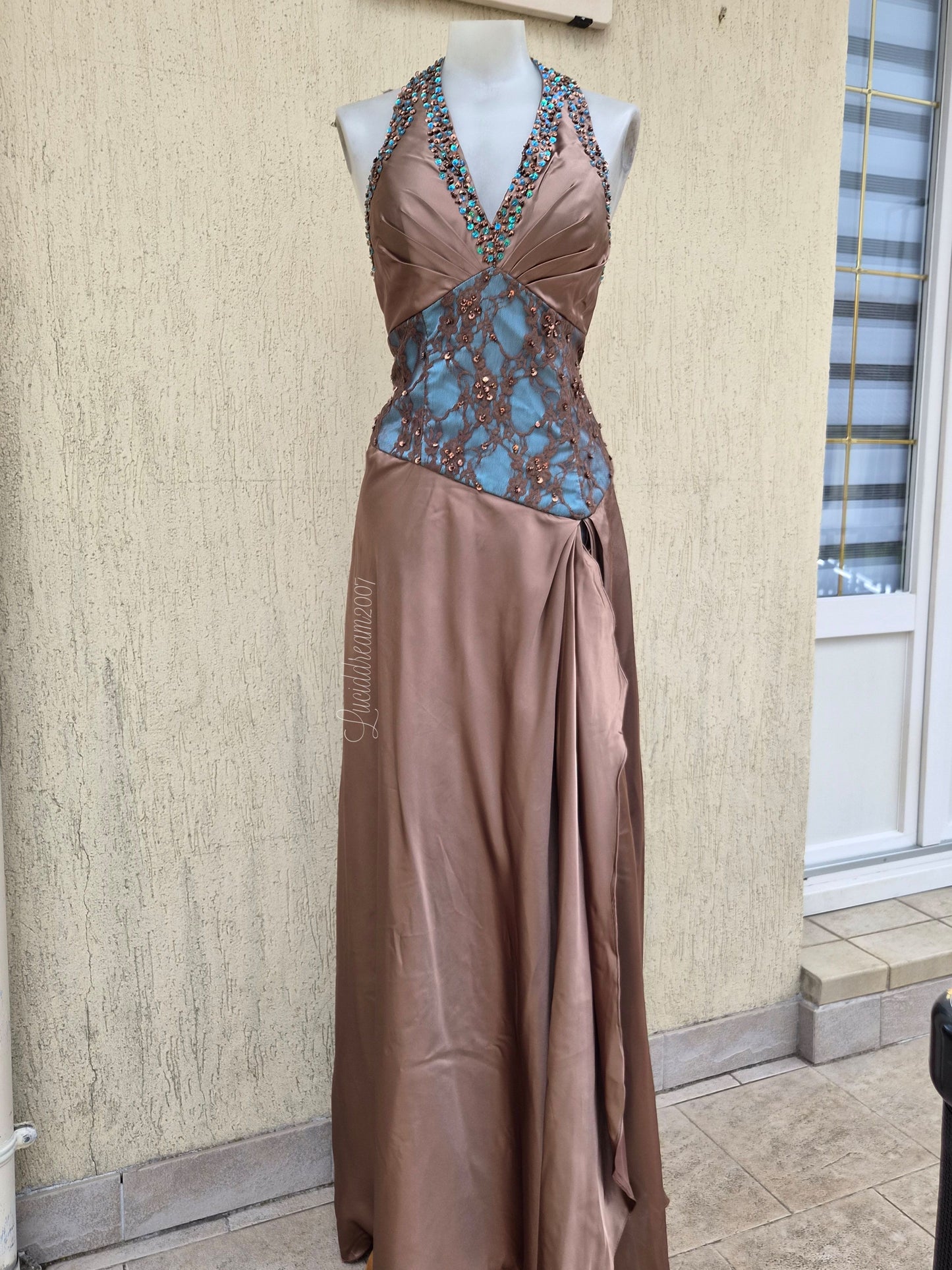 Robe de soirée marron et bleue