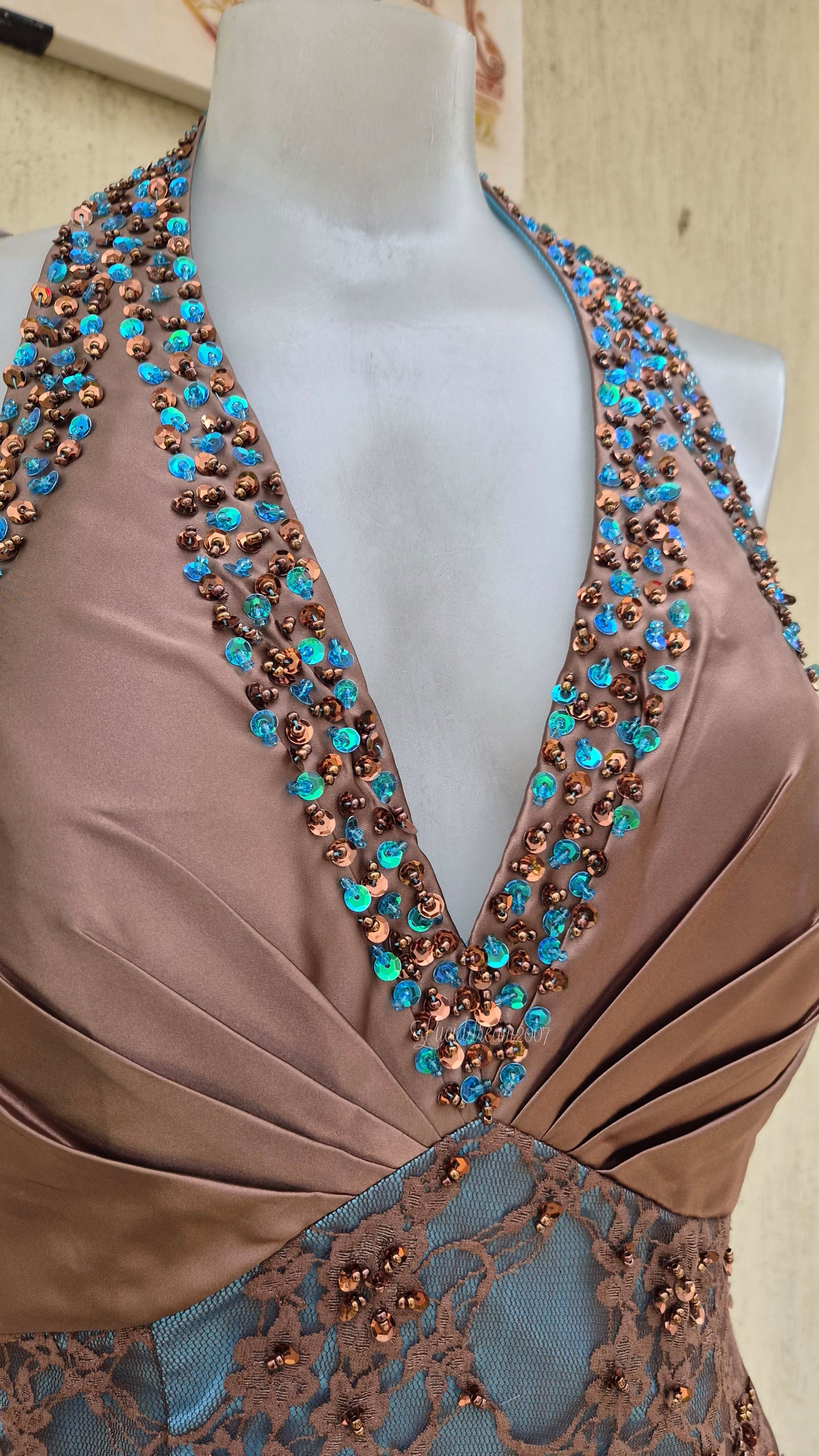 Robe de soirée marron et bleue