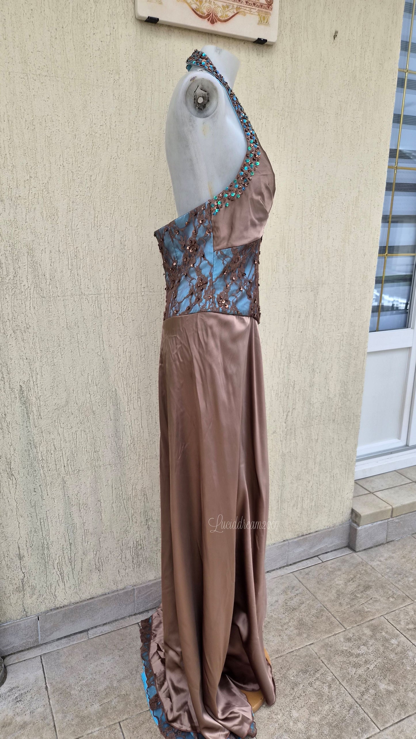 Robe de soirée marron et bleue