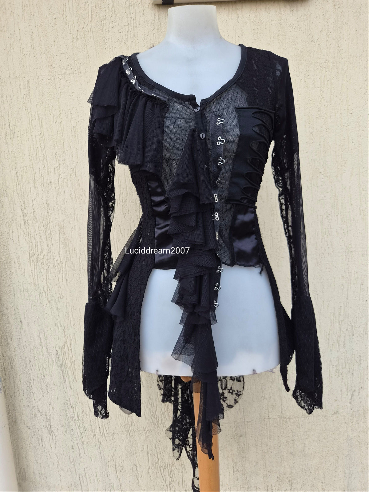 Haut destructuré Queen of Darkness
