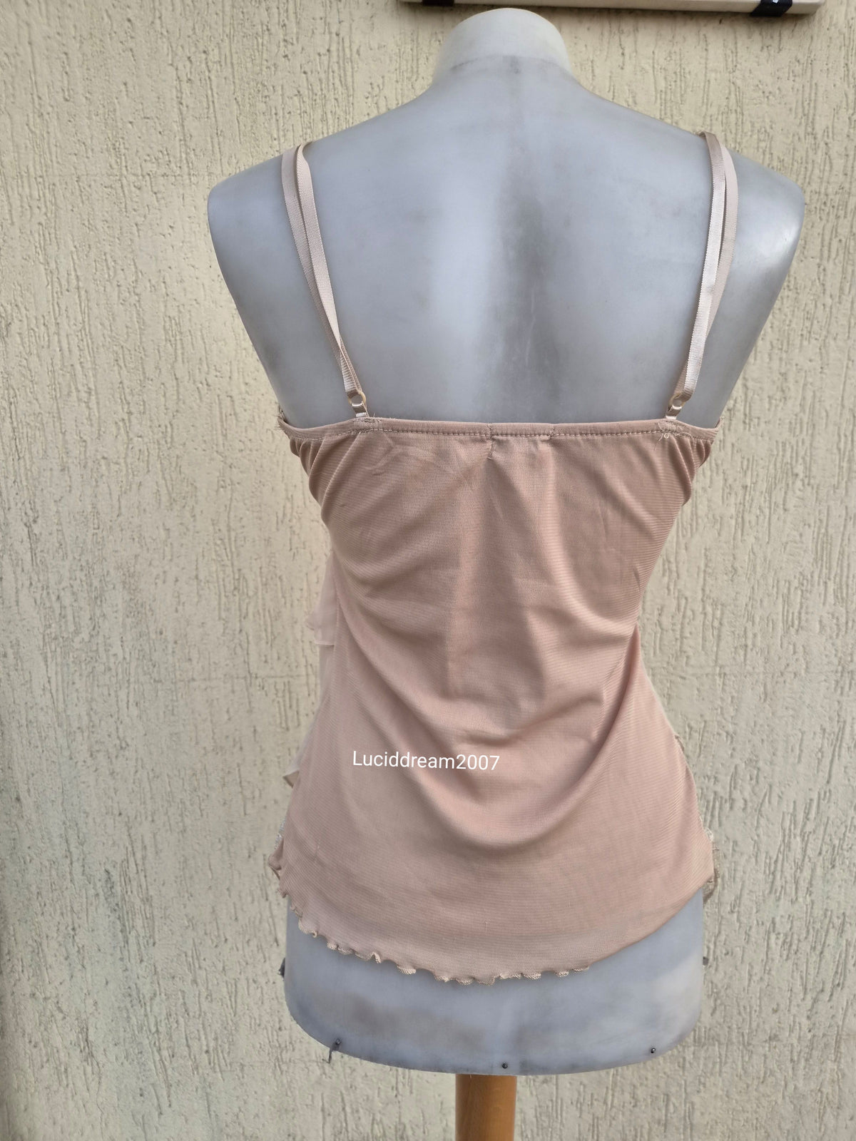Haut en voile brodé tons rose beige