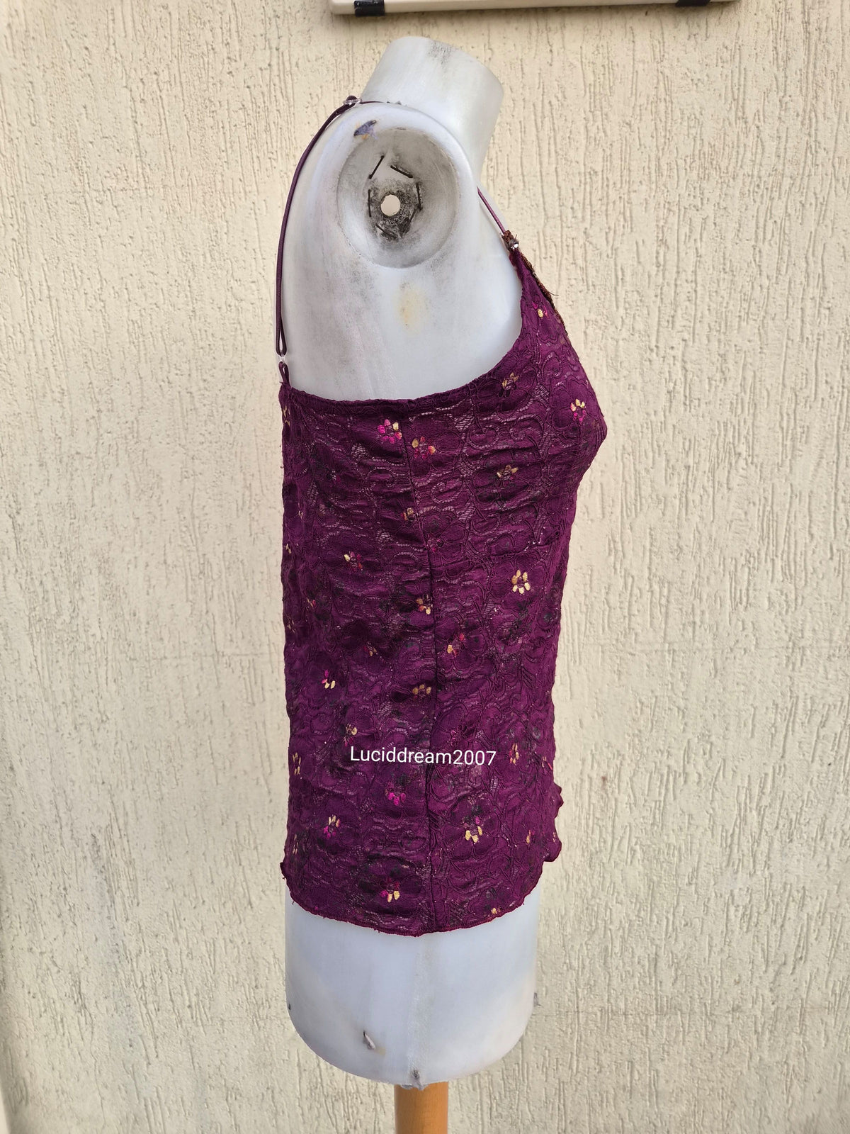 Haut en dentelle à sequins violet