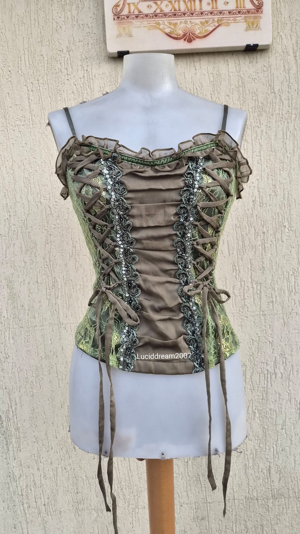 Haut esprit corset laçage et dentelle vert