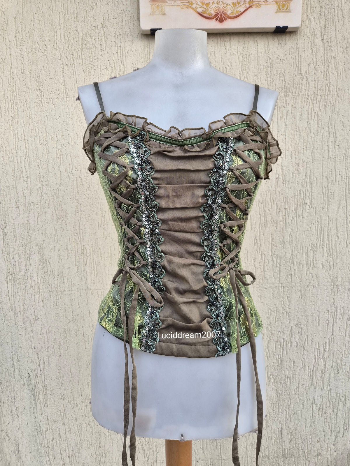Haut esprit corset laçage et dentelle vert