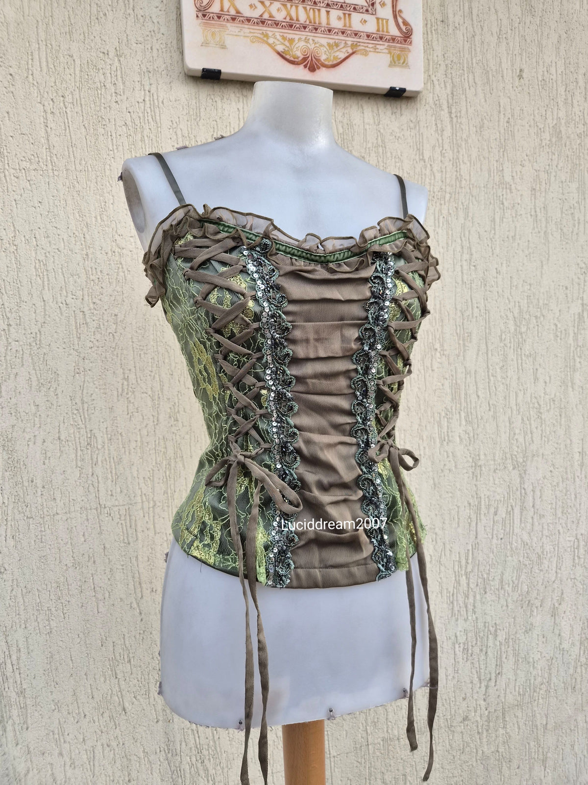 Haut esprit corset laçage et dentelle vert