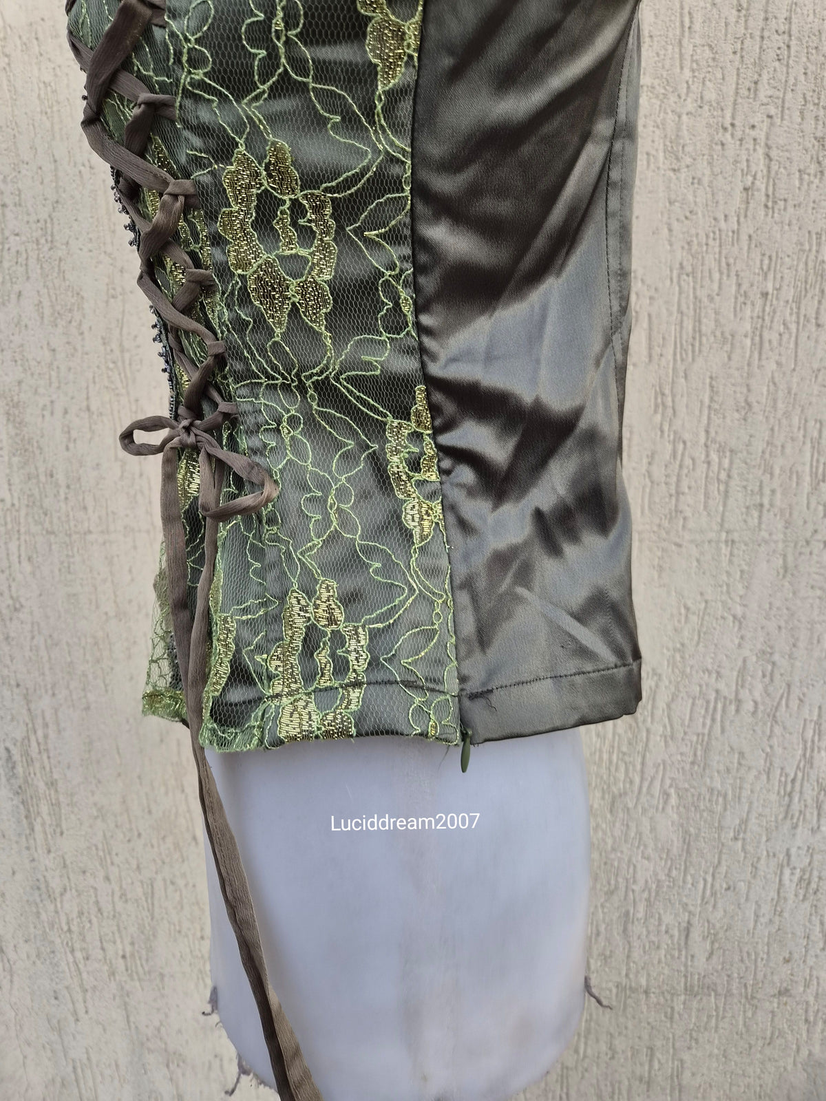 Haut esprit corset laçage et dentelle vert