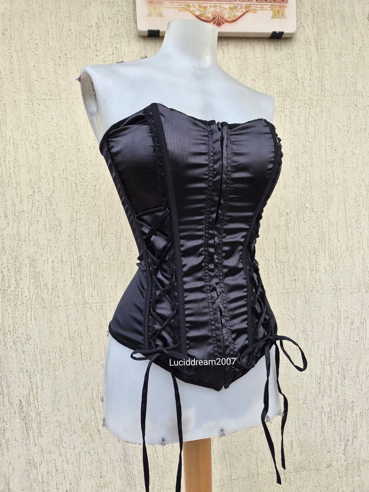 Haut corset satiné noir