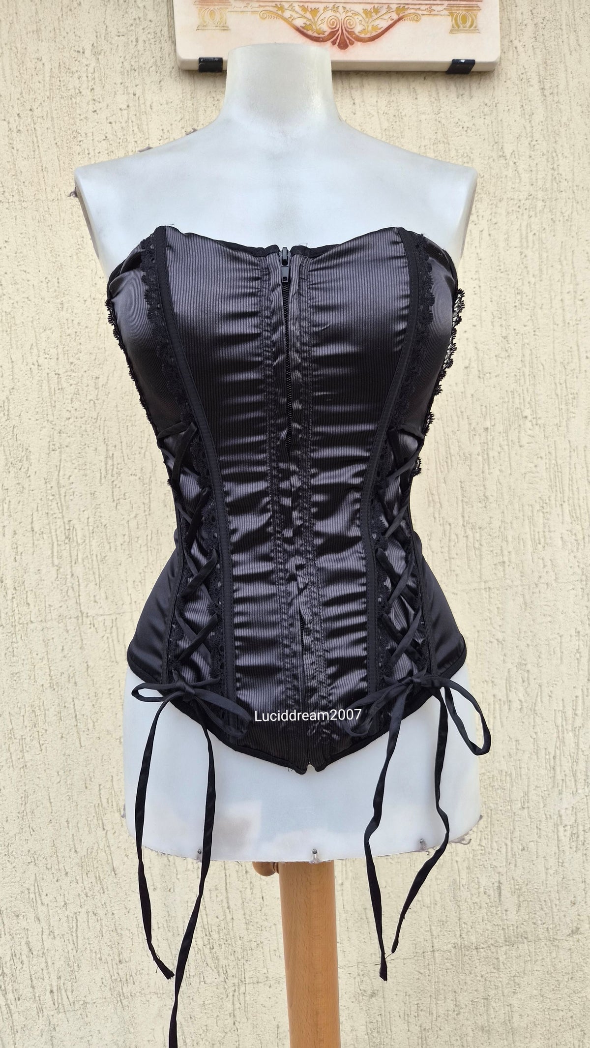 Haut corset satiné noir