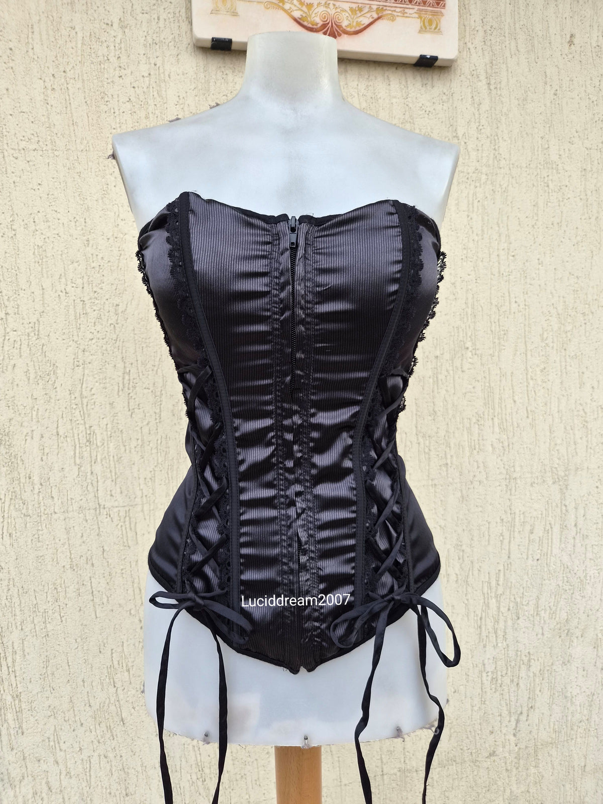 Haut corset satiné noir