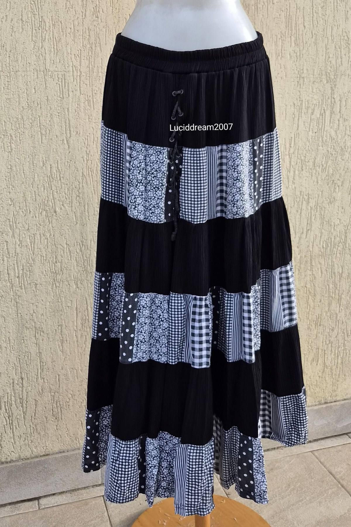 Jupe noire et blanche