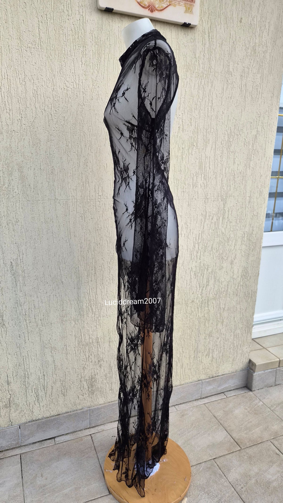 Robe en dentelle noire