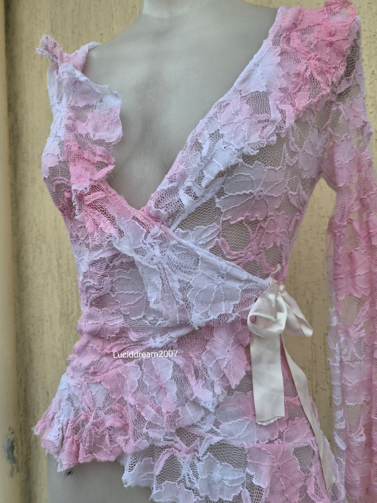 Cache coeur dentelle rose et blanc