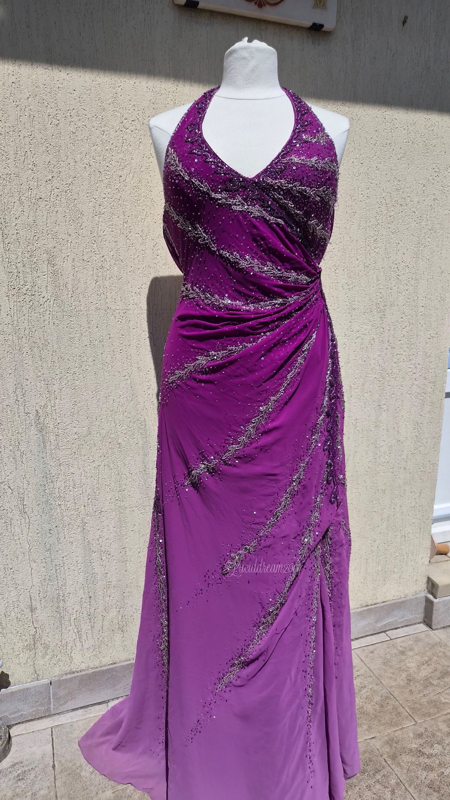 Robe dos nu violette brodée