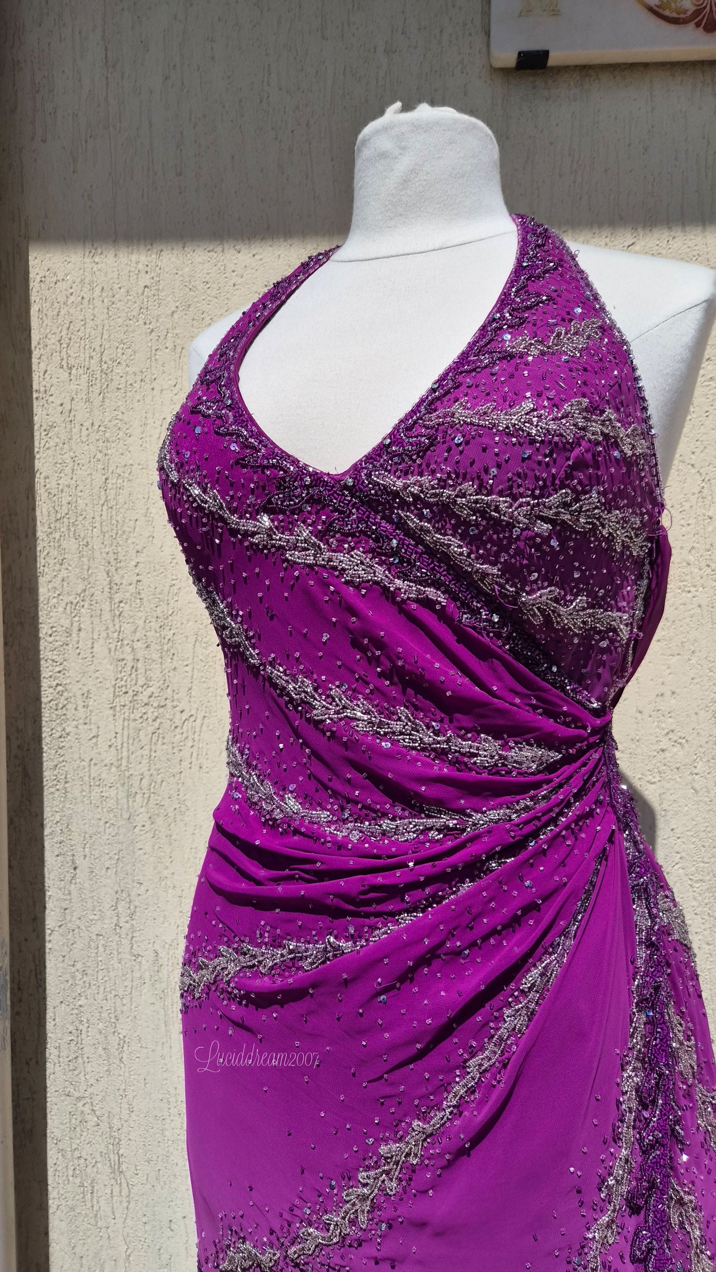 Robe dos nu violette brodée