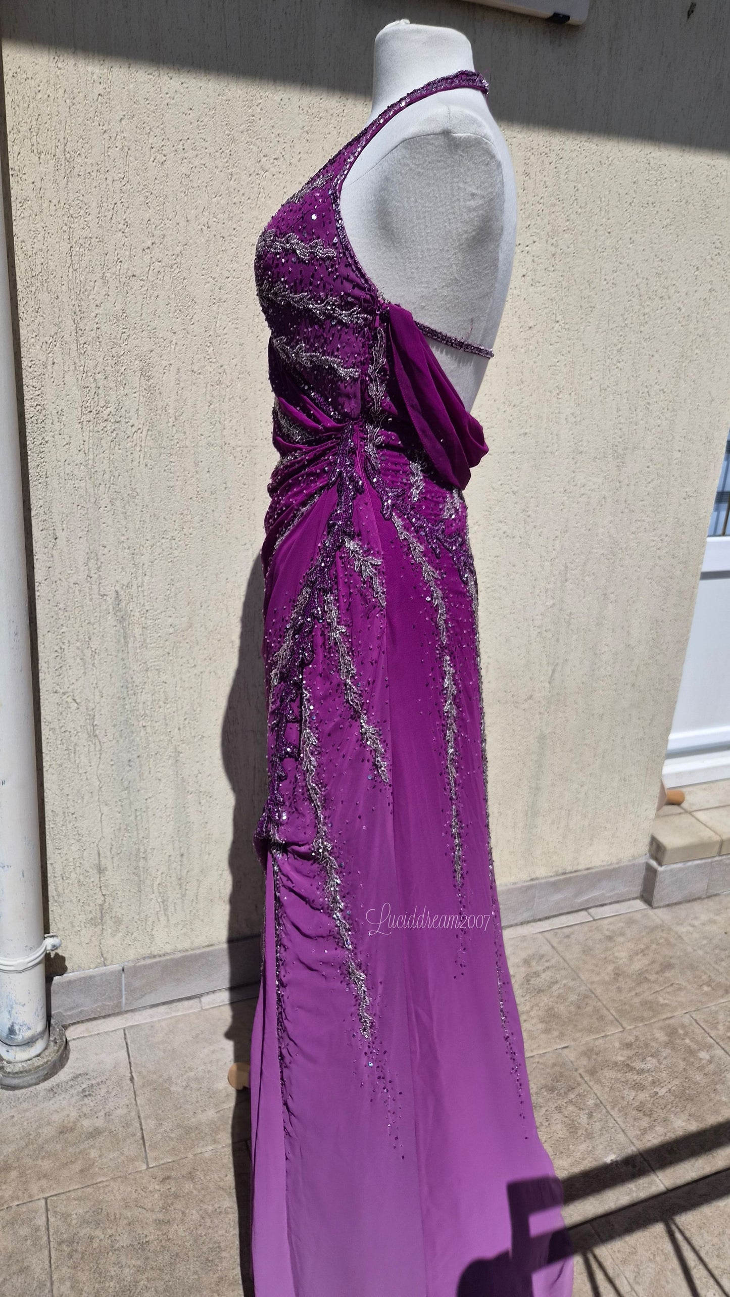 Robe dos nu violette brodée