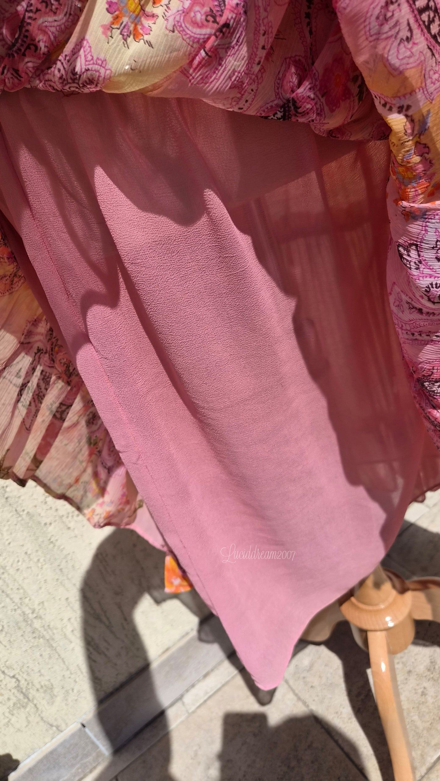 Jupe en voile brodé