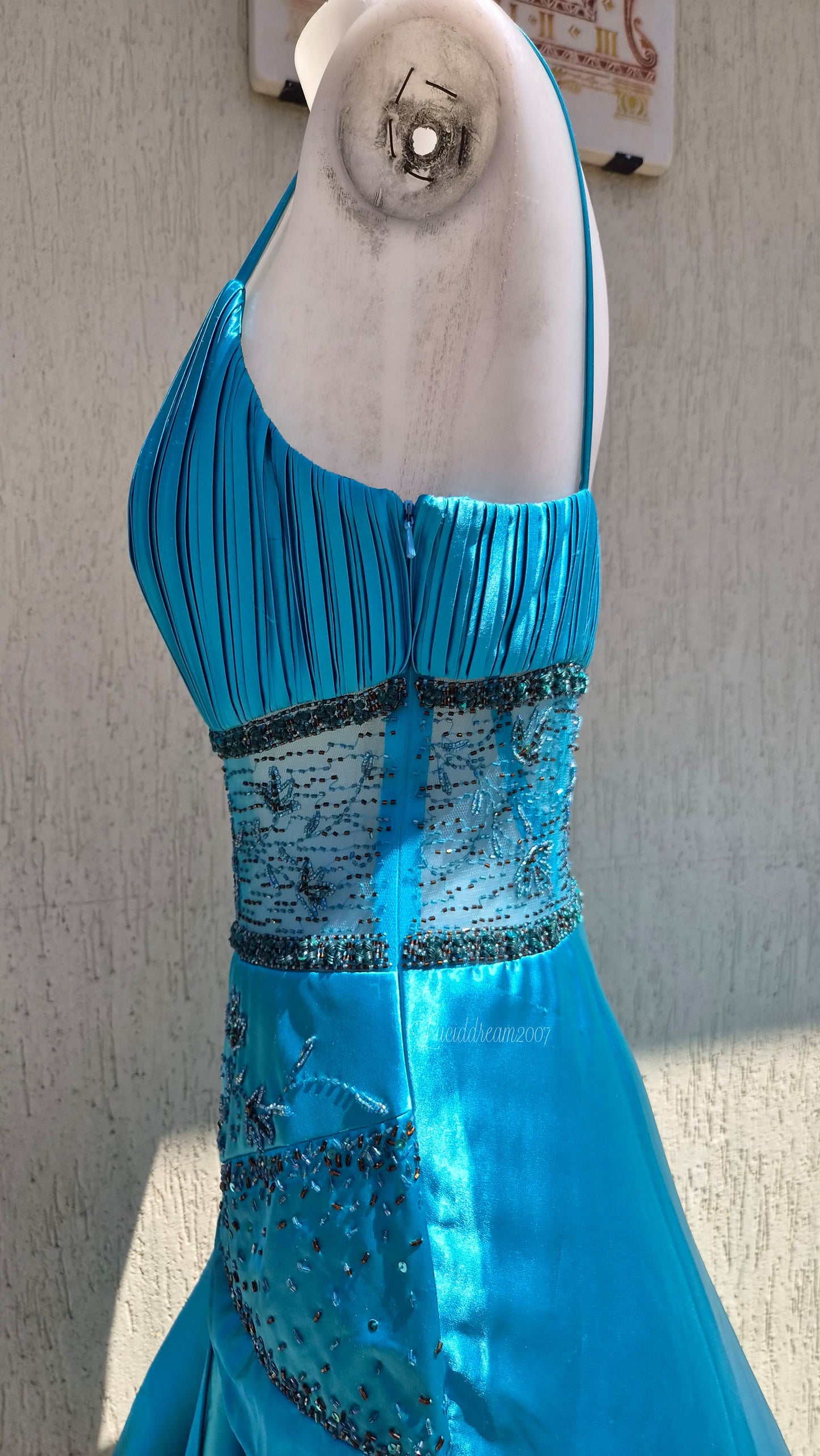 Robe maxi bleue brodée