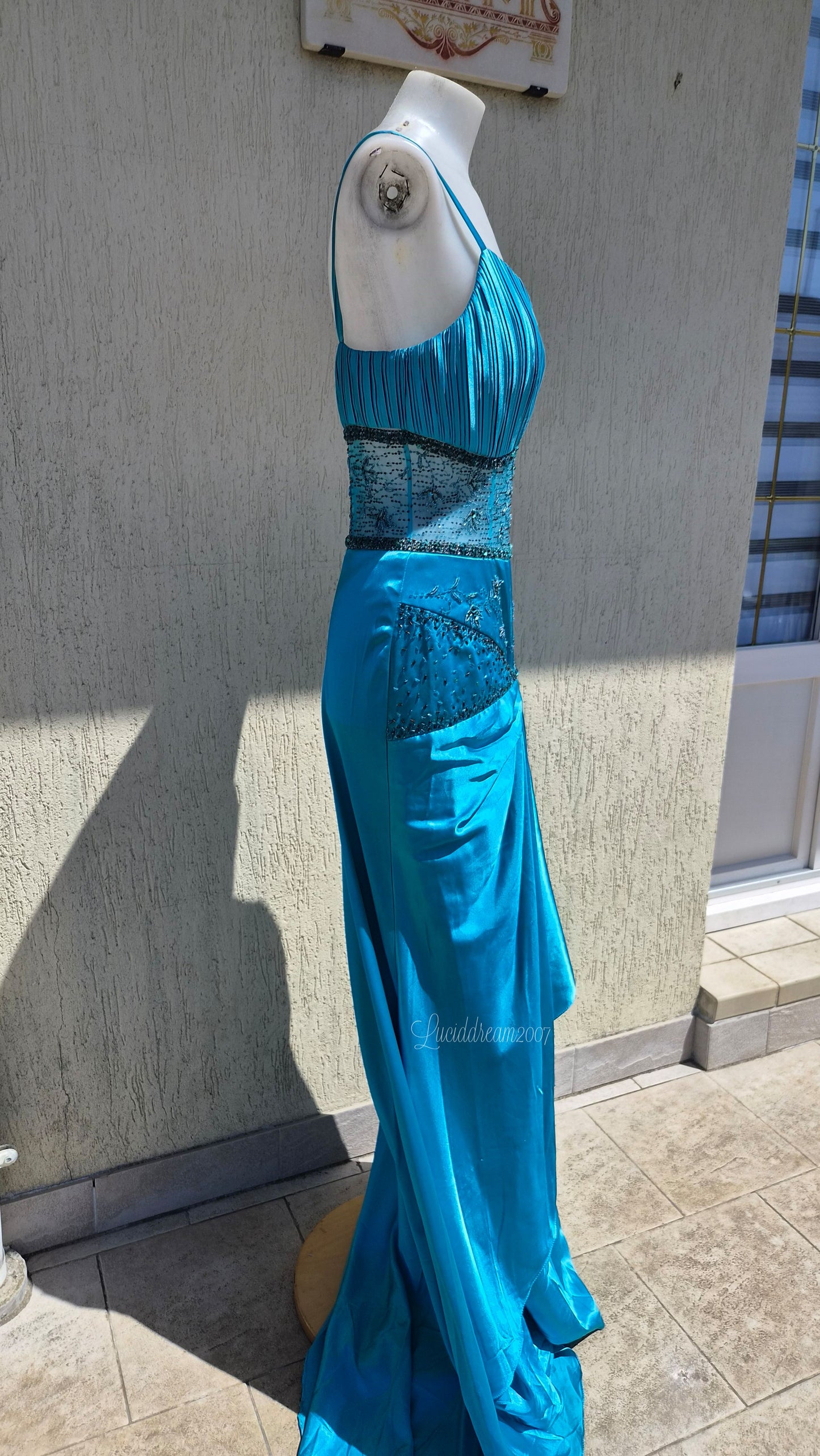 Robe maxi bleue brodée