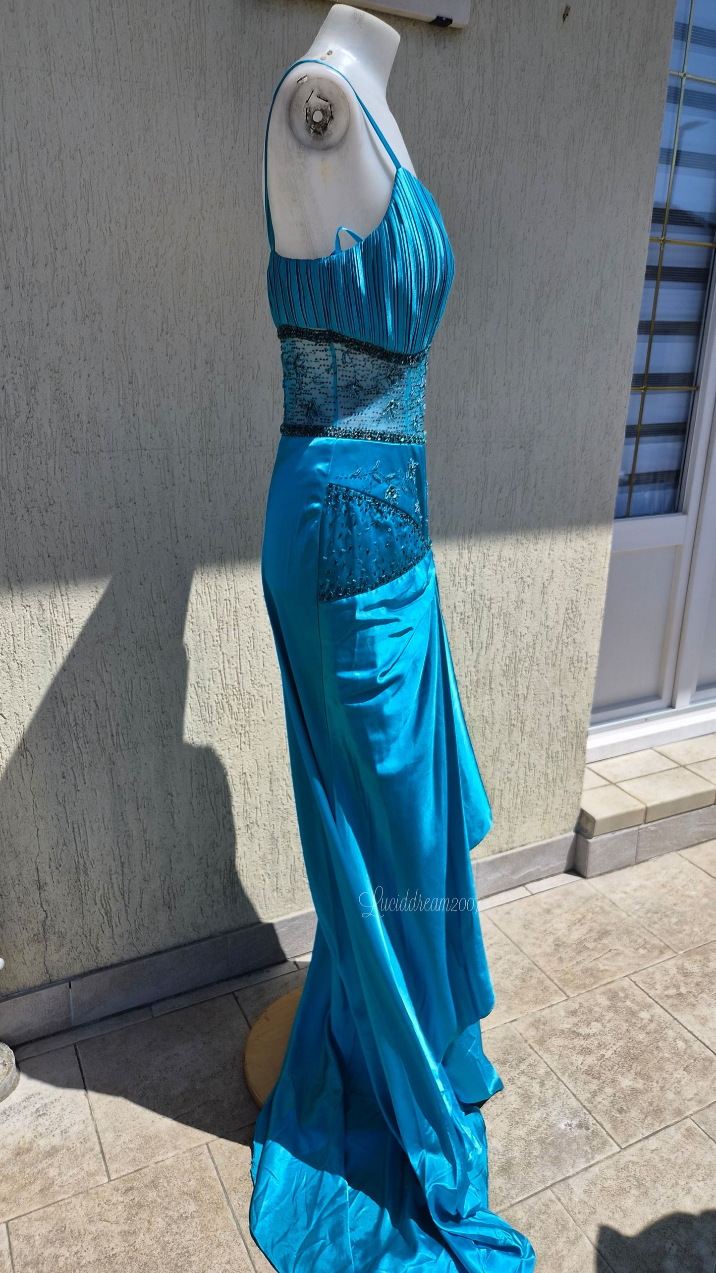 Robe maxi bleue brodée