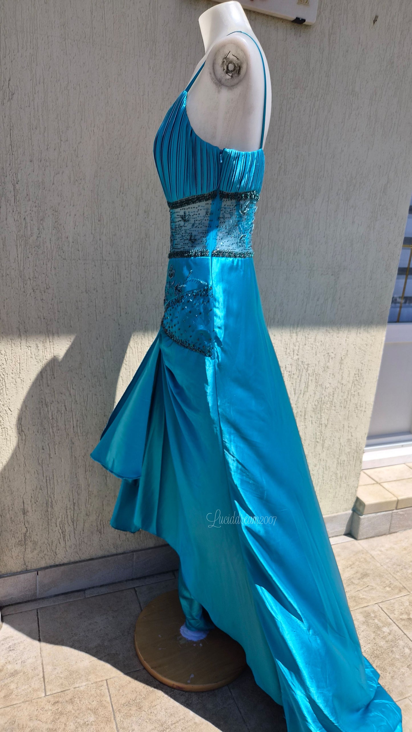 Robe maxi bleue brodée