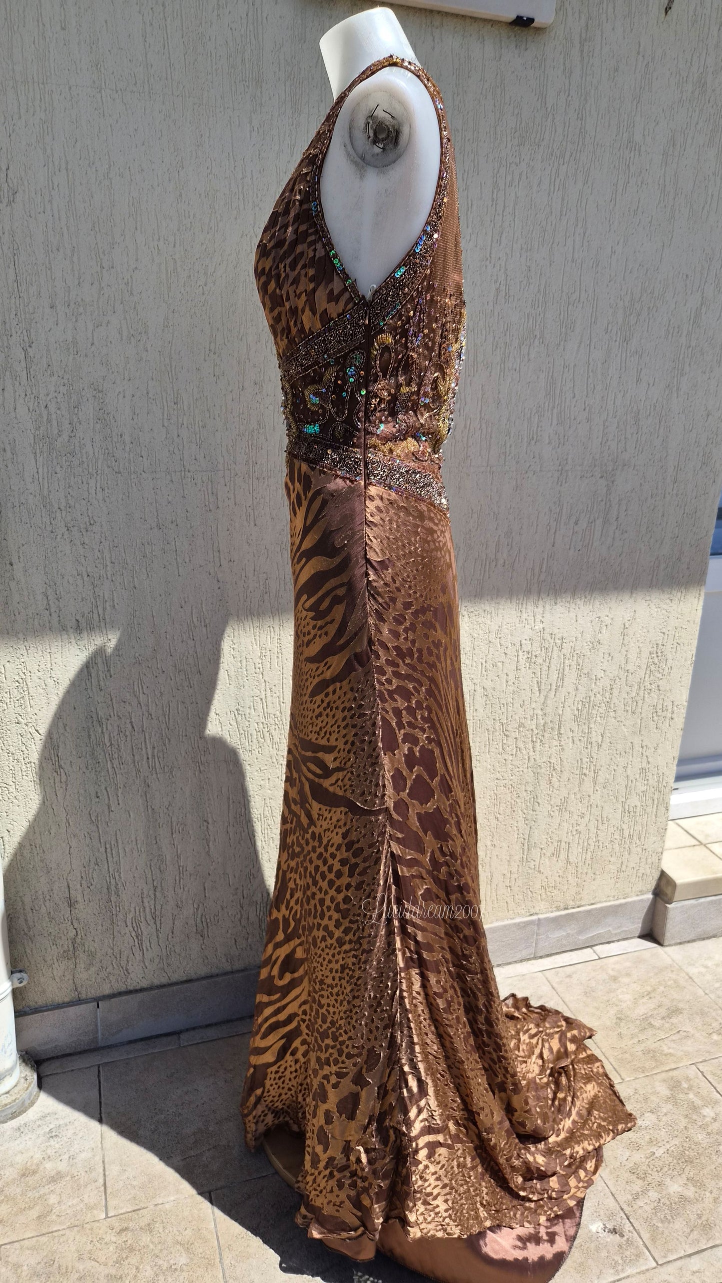 Robe marron détails brodés