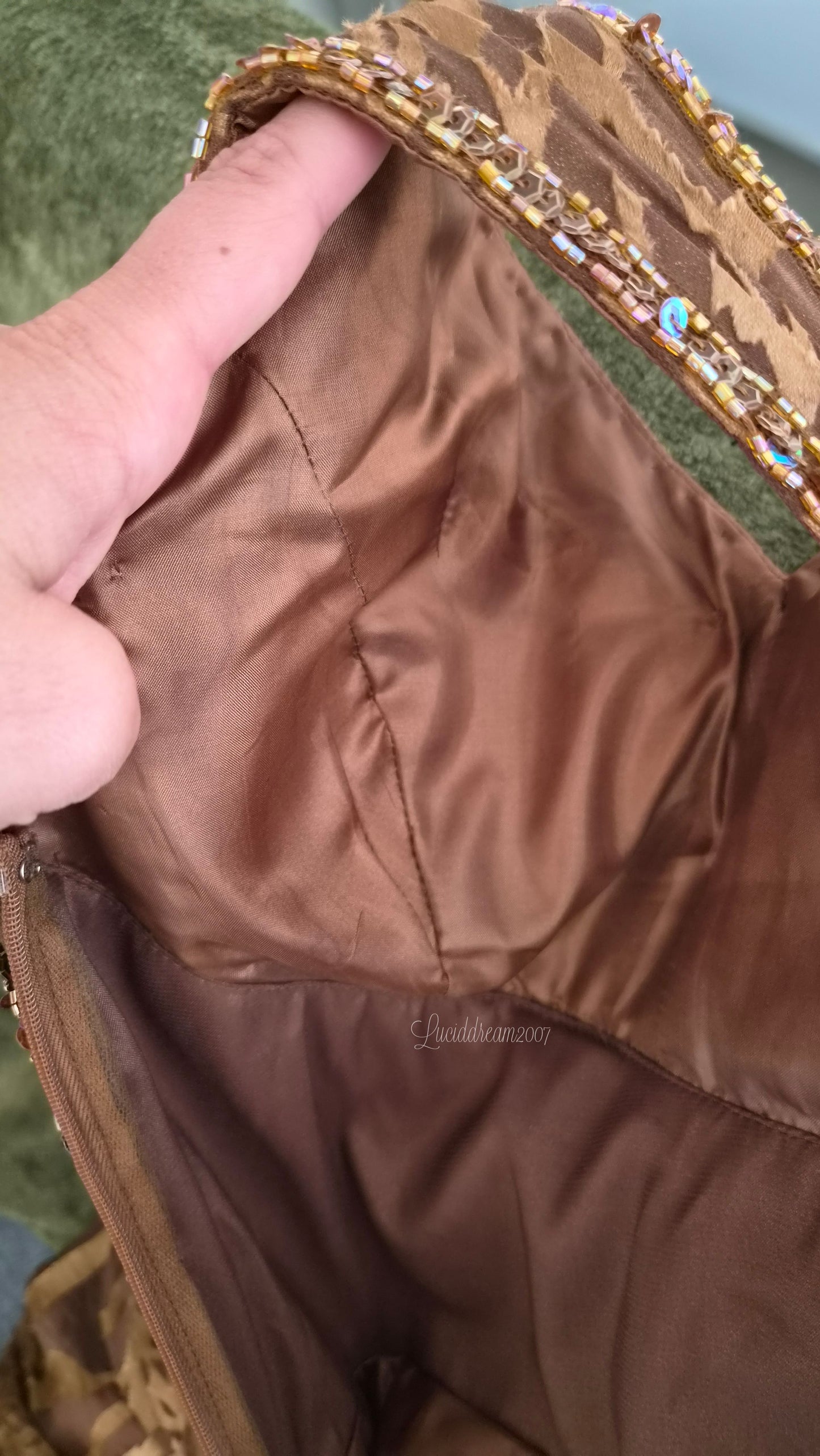 Robe marron détails brodés