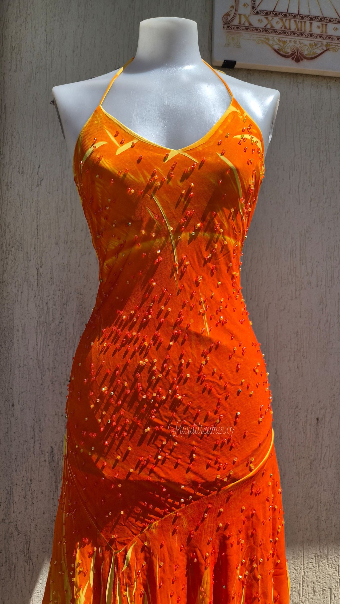 Robe dos nu orange brodée