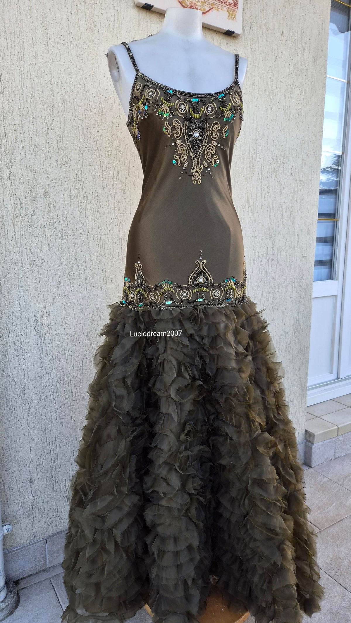 Robe verte brodée dropwaist