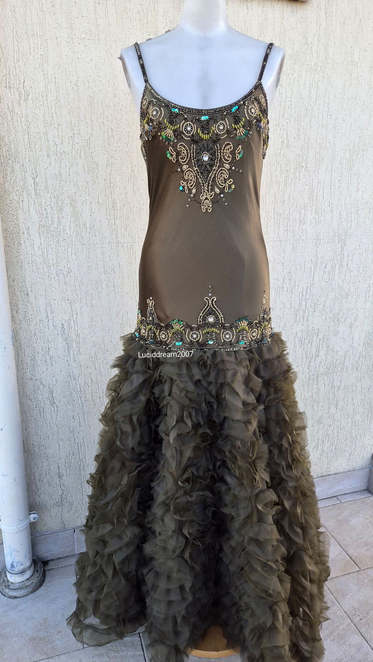 Robe verte brodée dropwaist
