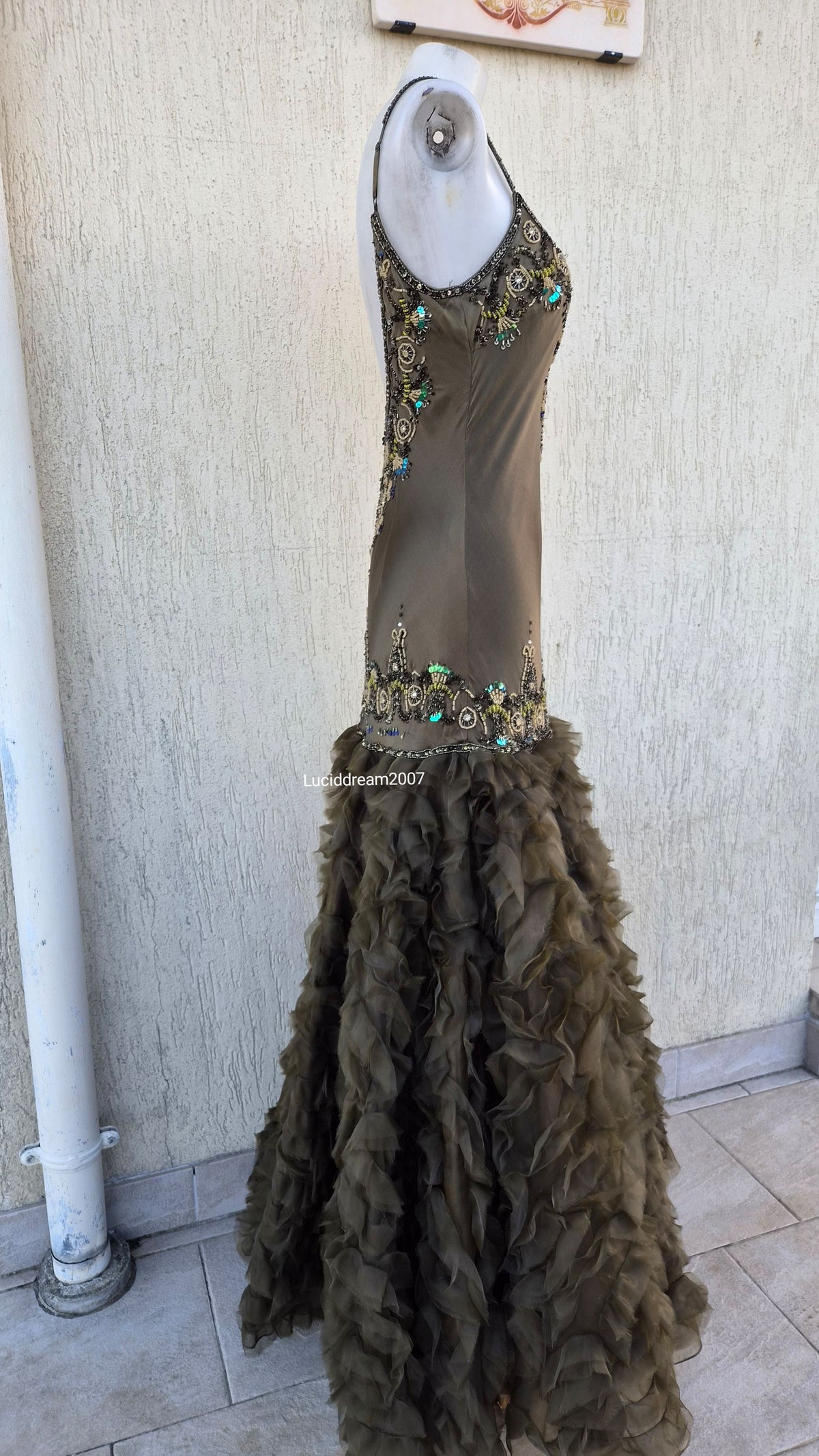 Robe verte brodée dropwaist