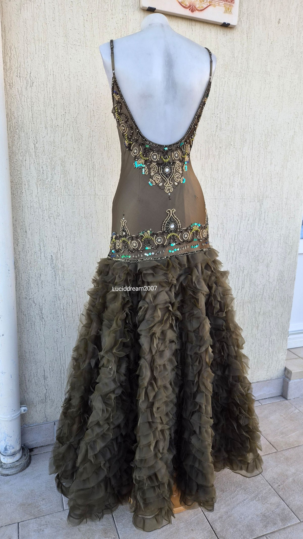 Robe verte brodée dropwaist