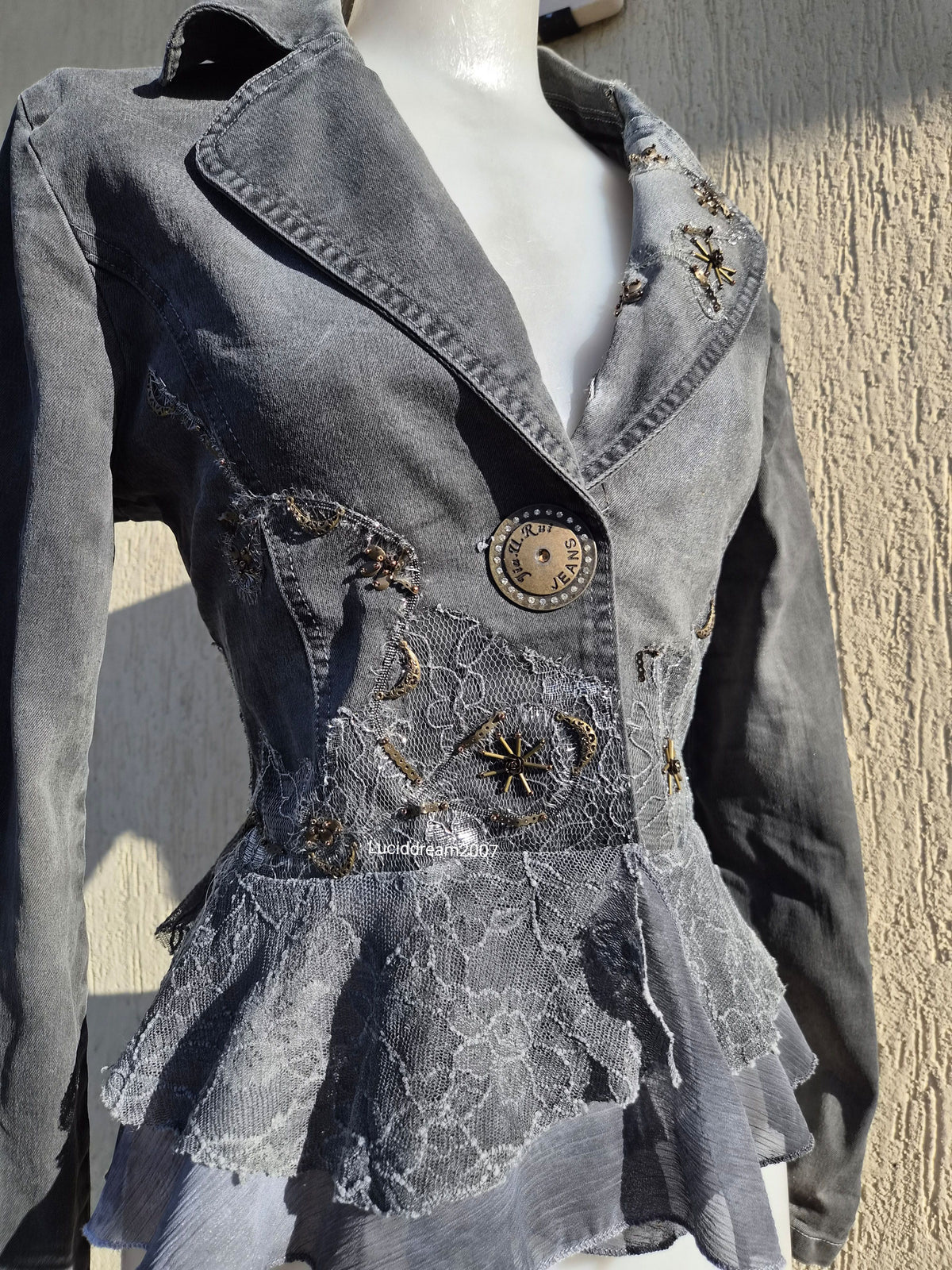 Veste en denim gris brodé