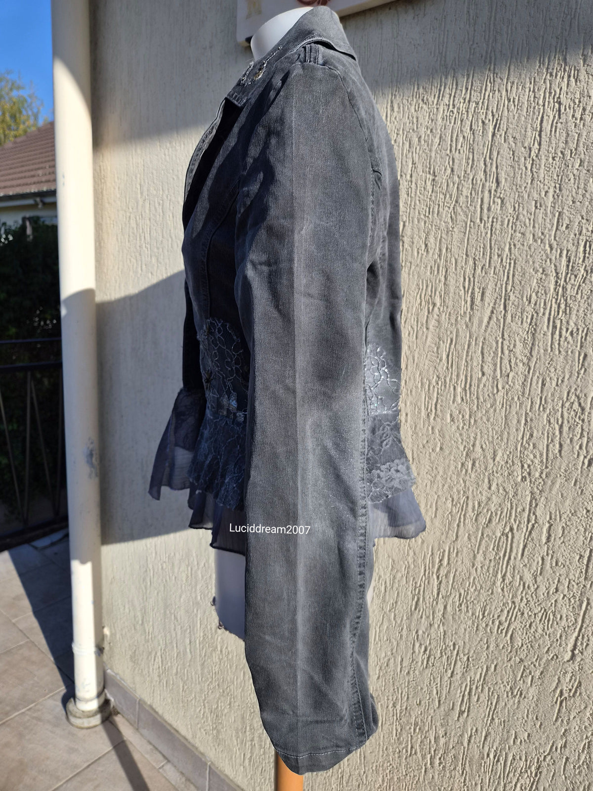 Veste en denim gris brodé