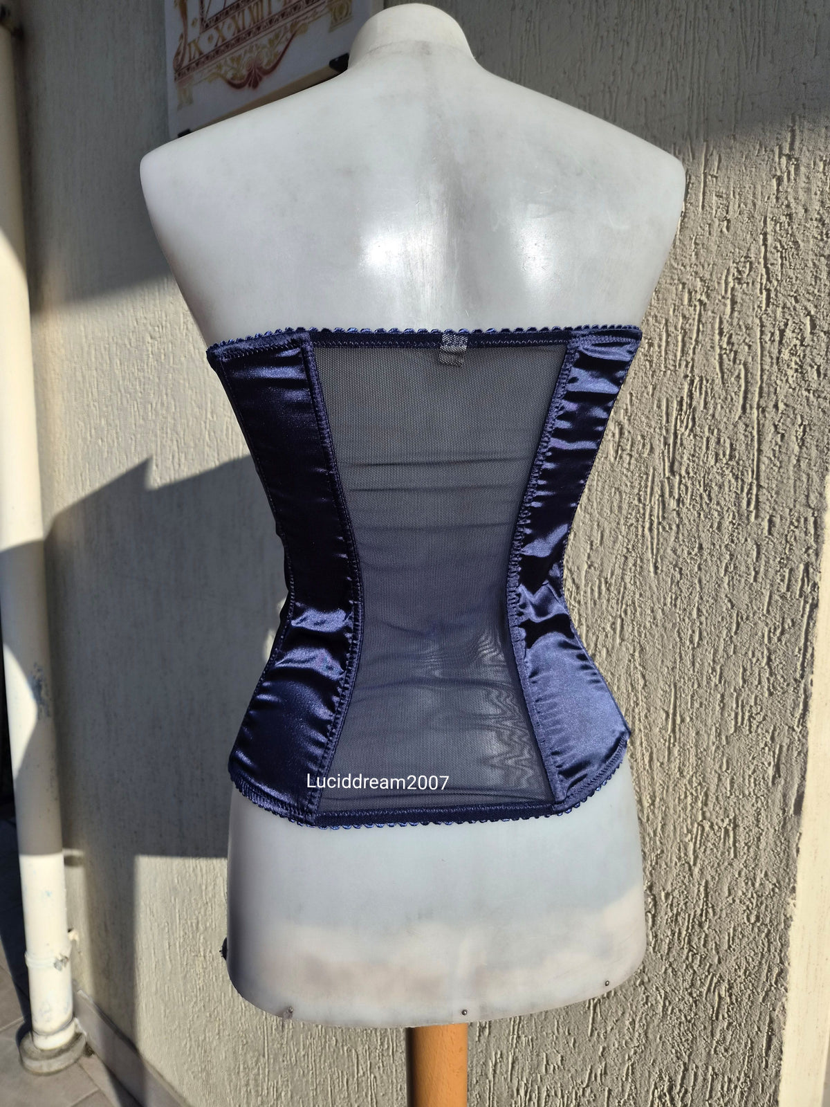 Bustier esprit corset bleu