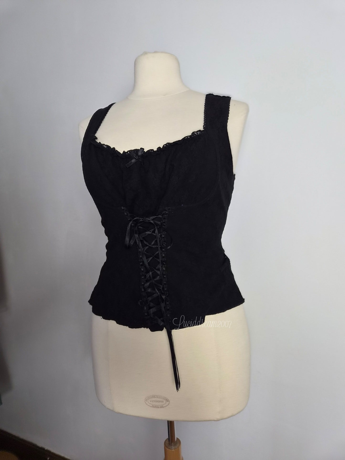 Haut esprit corset 3 Suisses