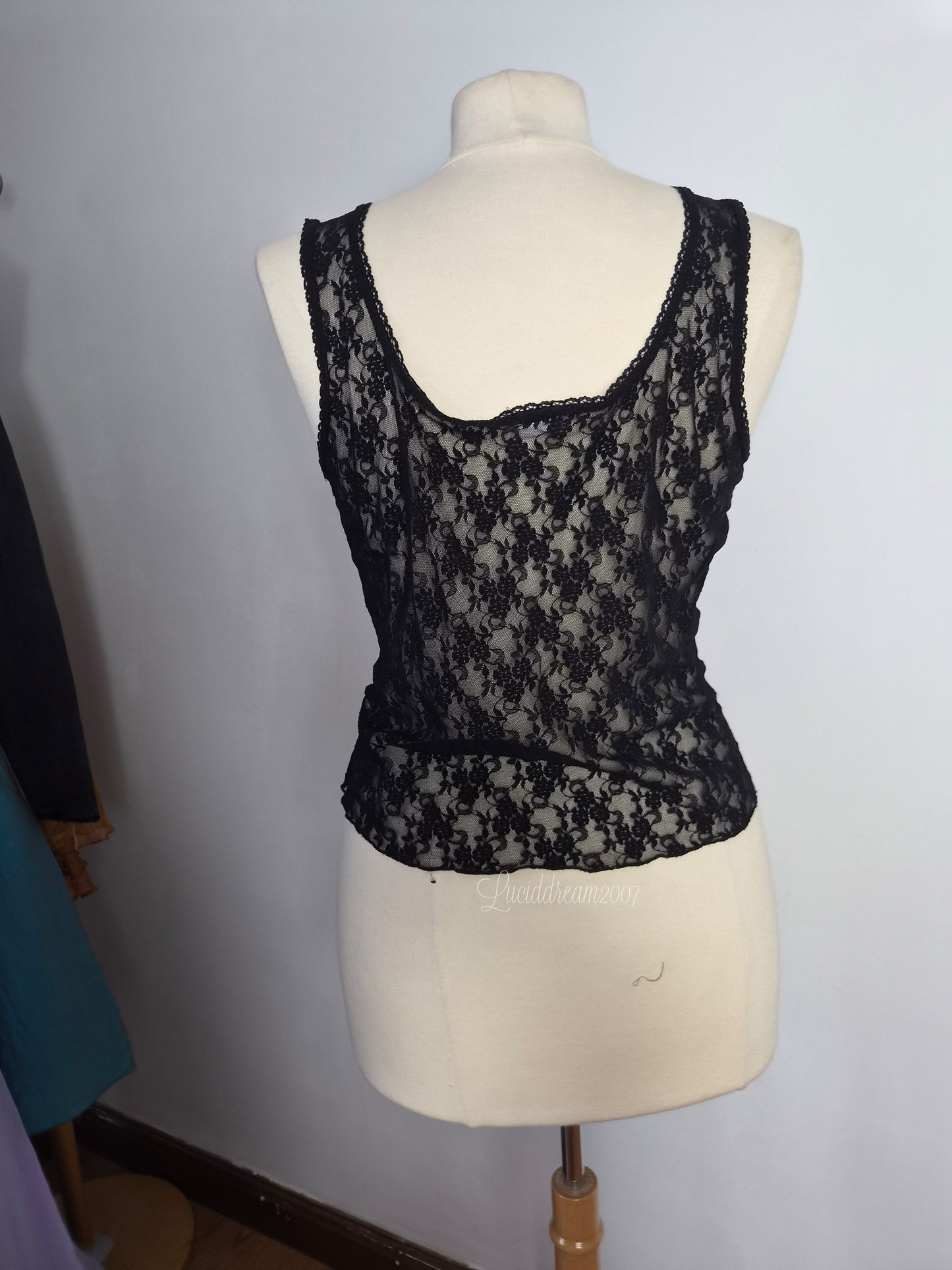 Haut esprit corset 3 Suisses