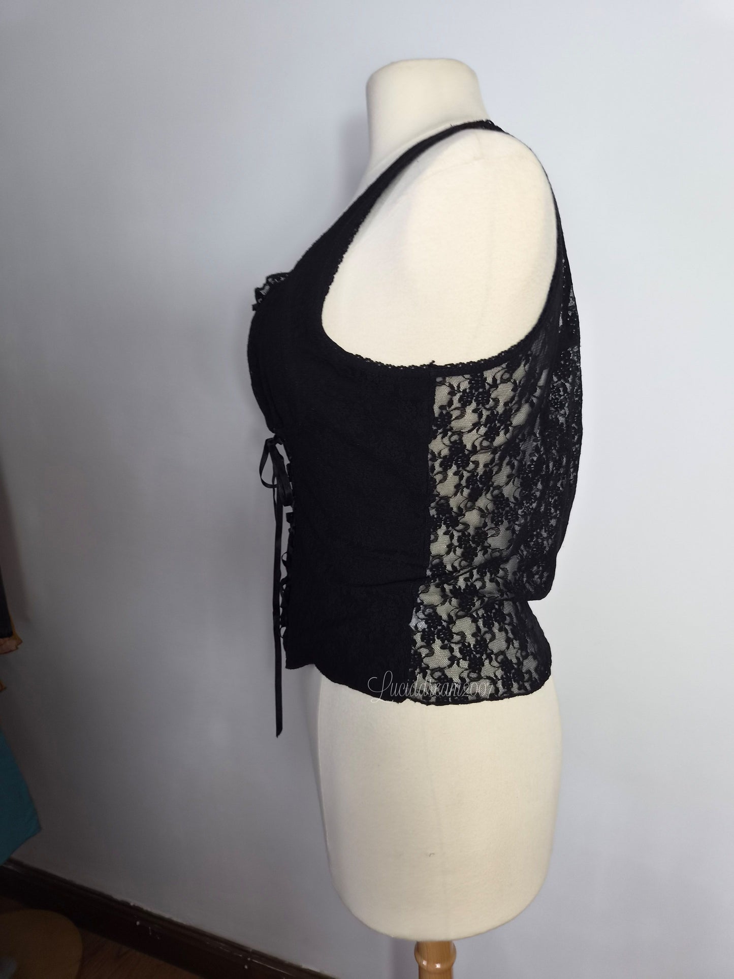 Haut esprit corset 3 Suisses