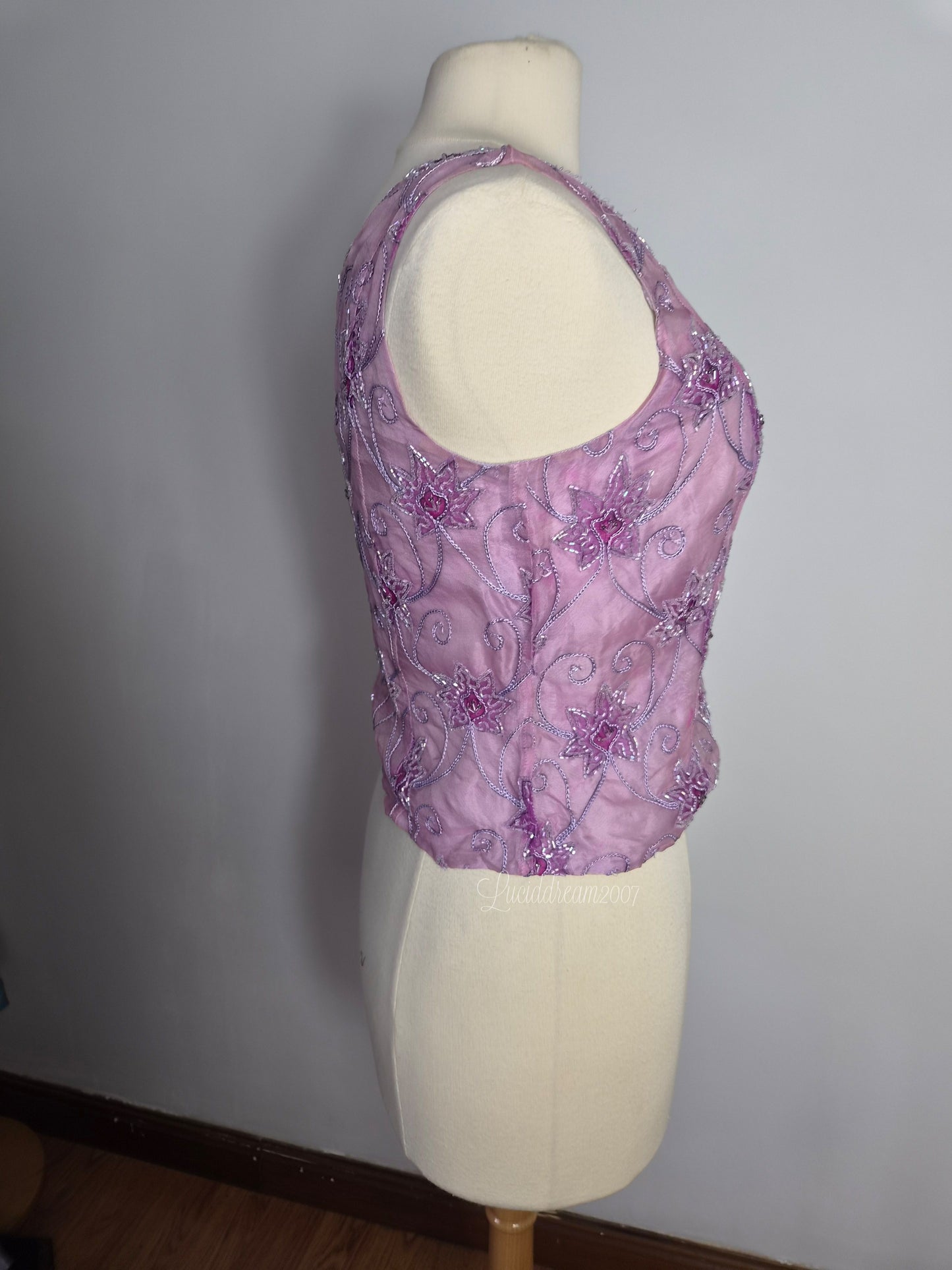 Haut asymétrique brodé lila