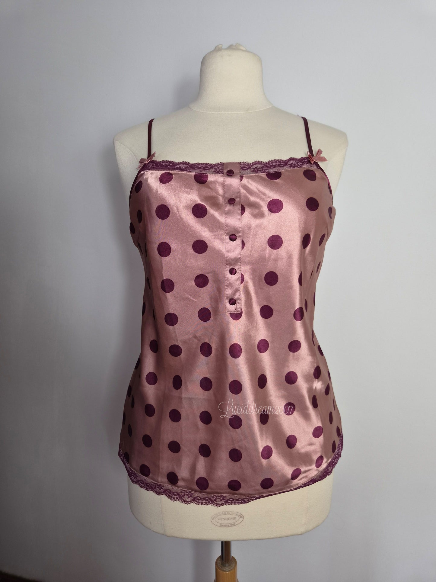 Haut satiné rose à pois
