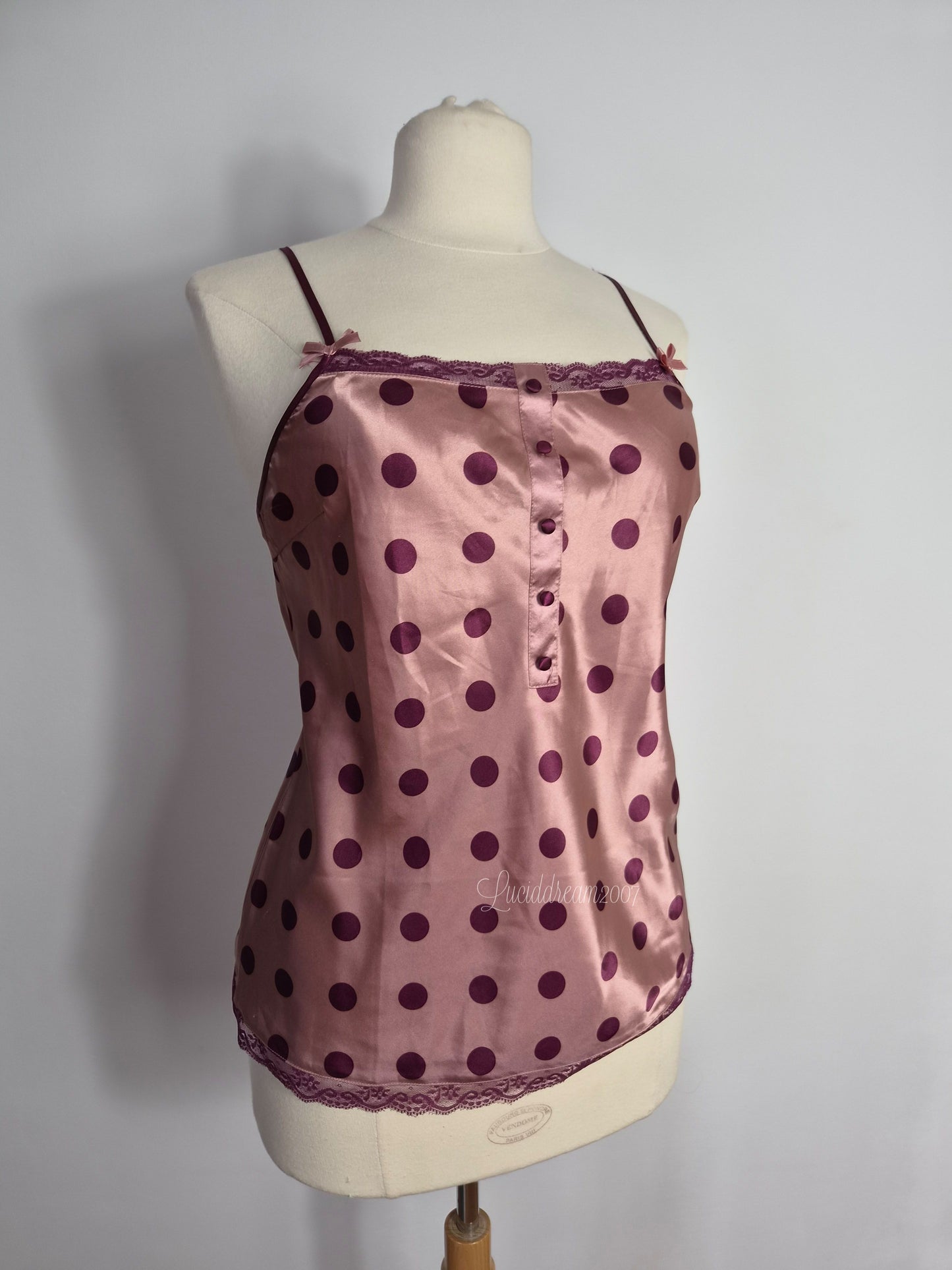 Haut satiné rose à pois