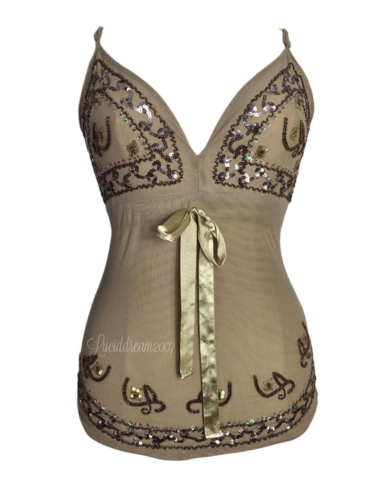 Haut en voile beige et marron brodé de perles et sequins. Avec un ruban satiné. Haut fairycore tout droit sorti d'une reverie vintage