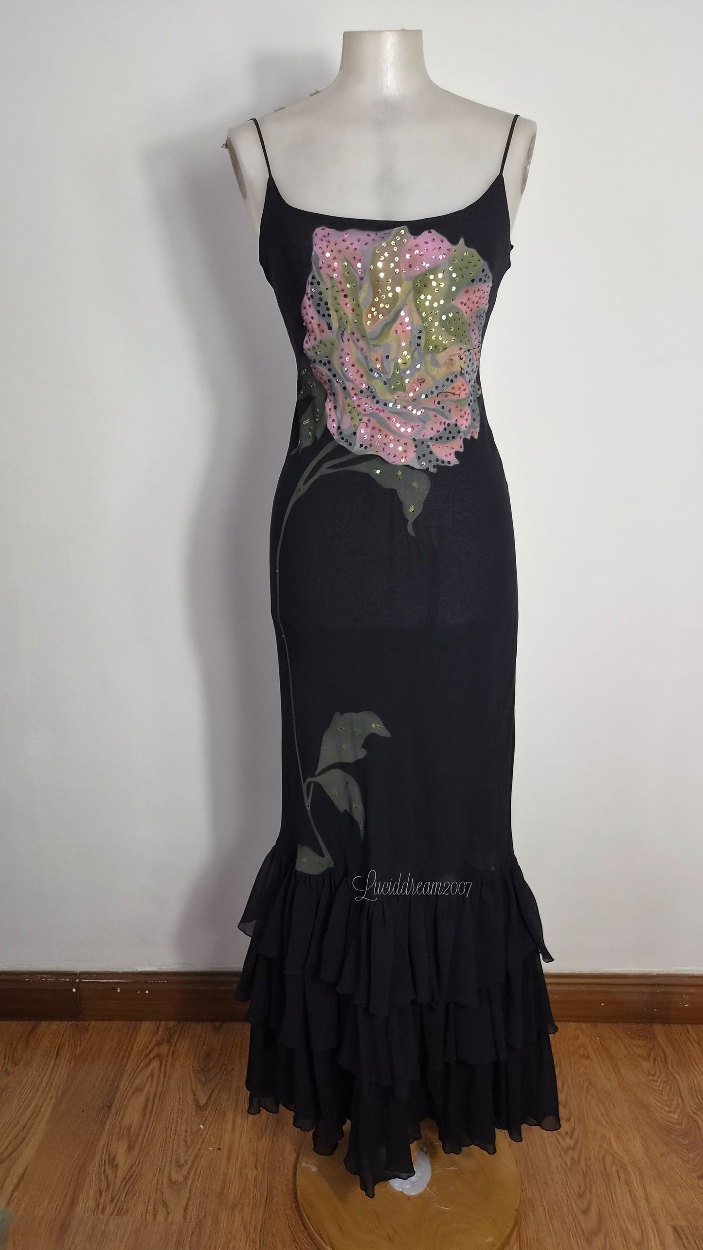 Robe dos nu noire motif fleur