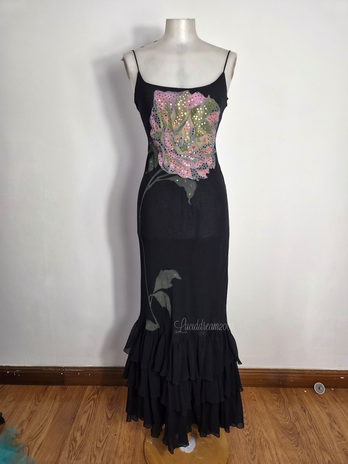 Robe dos nu noire motif fleur