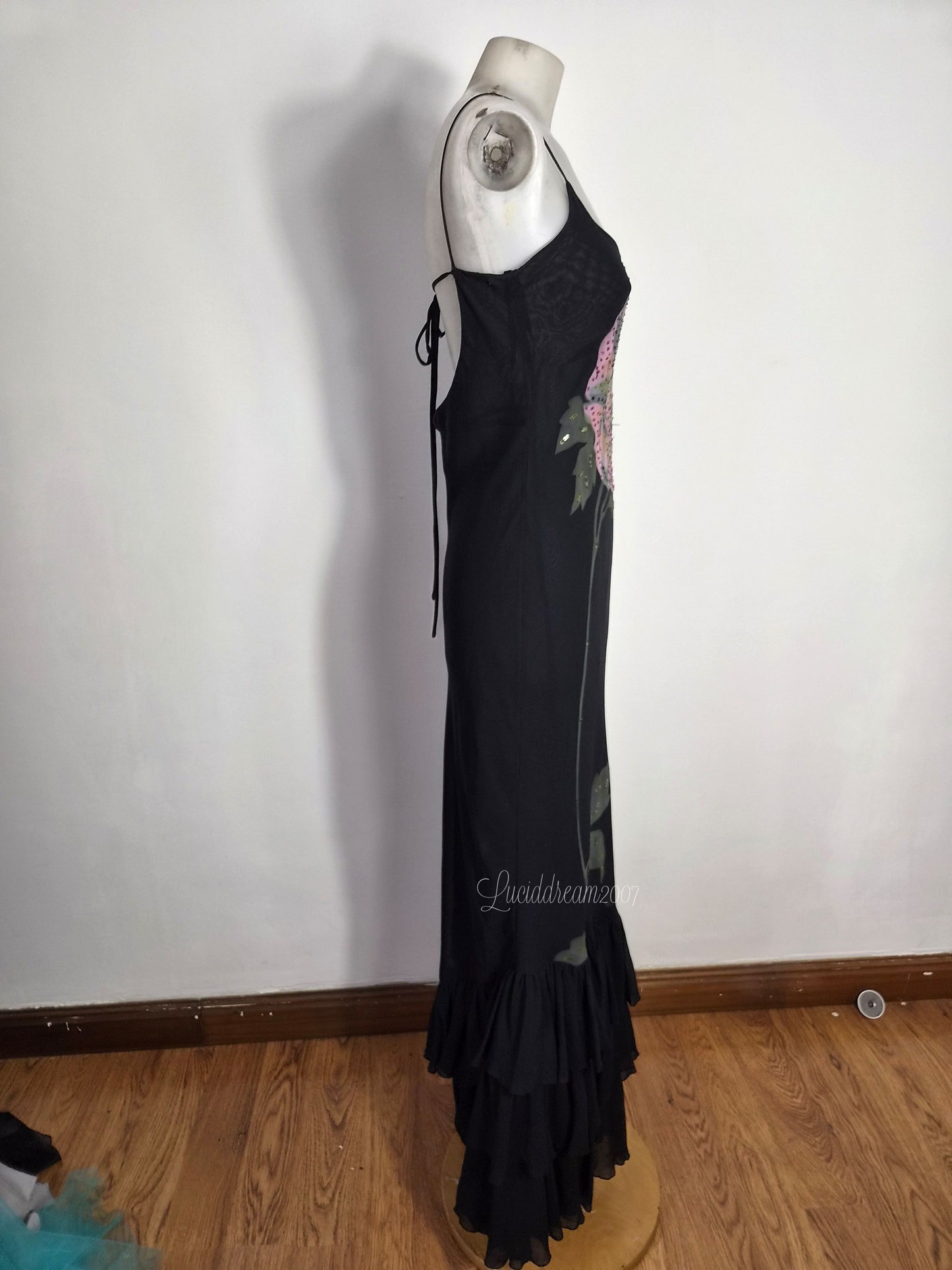 Robe dos nu noire motif fleur